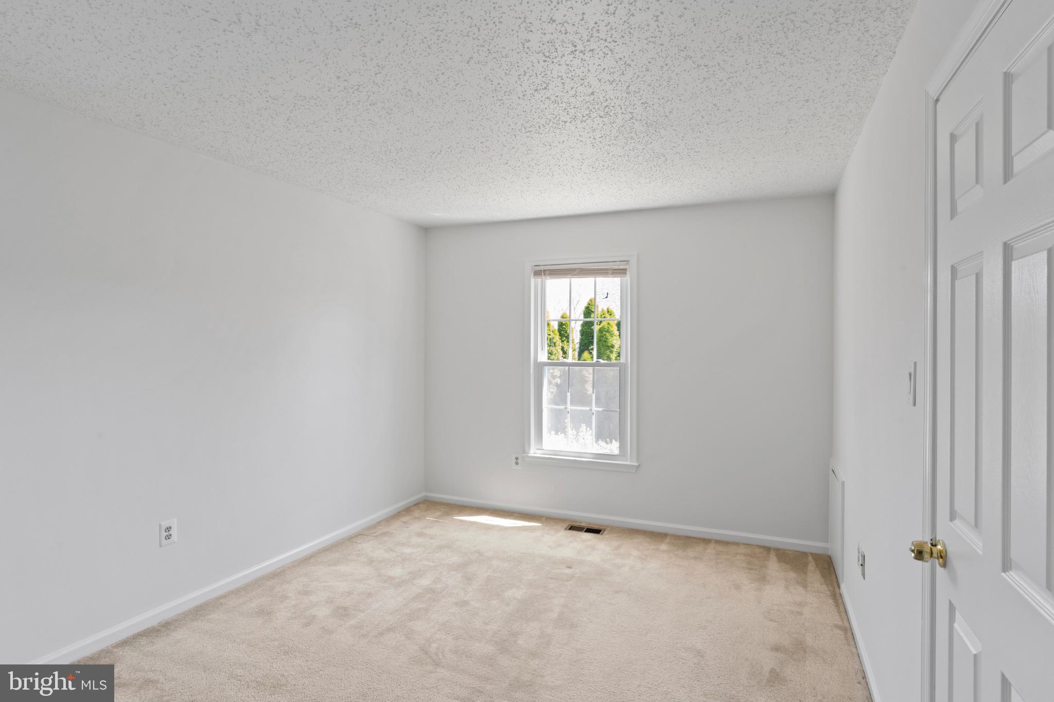 MIDDLEBRIDGE - Residential