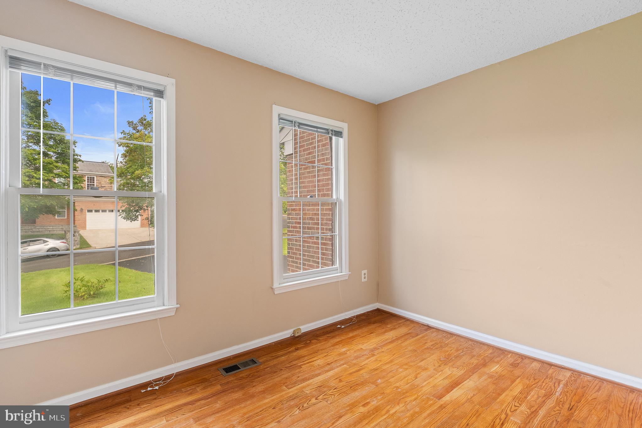 MIDDLEBRIDGE - Residential