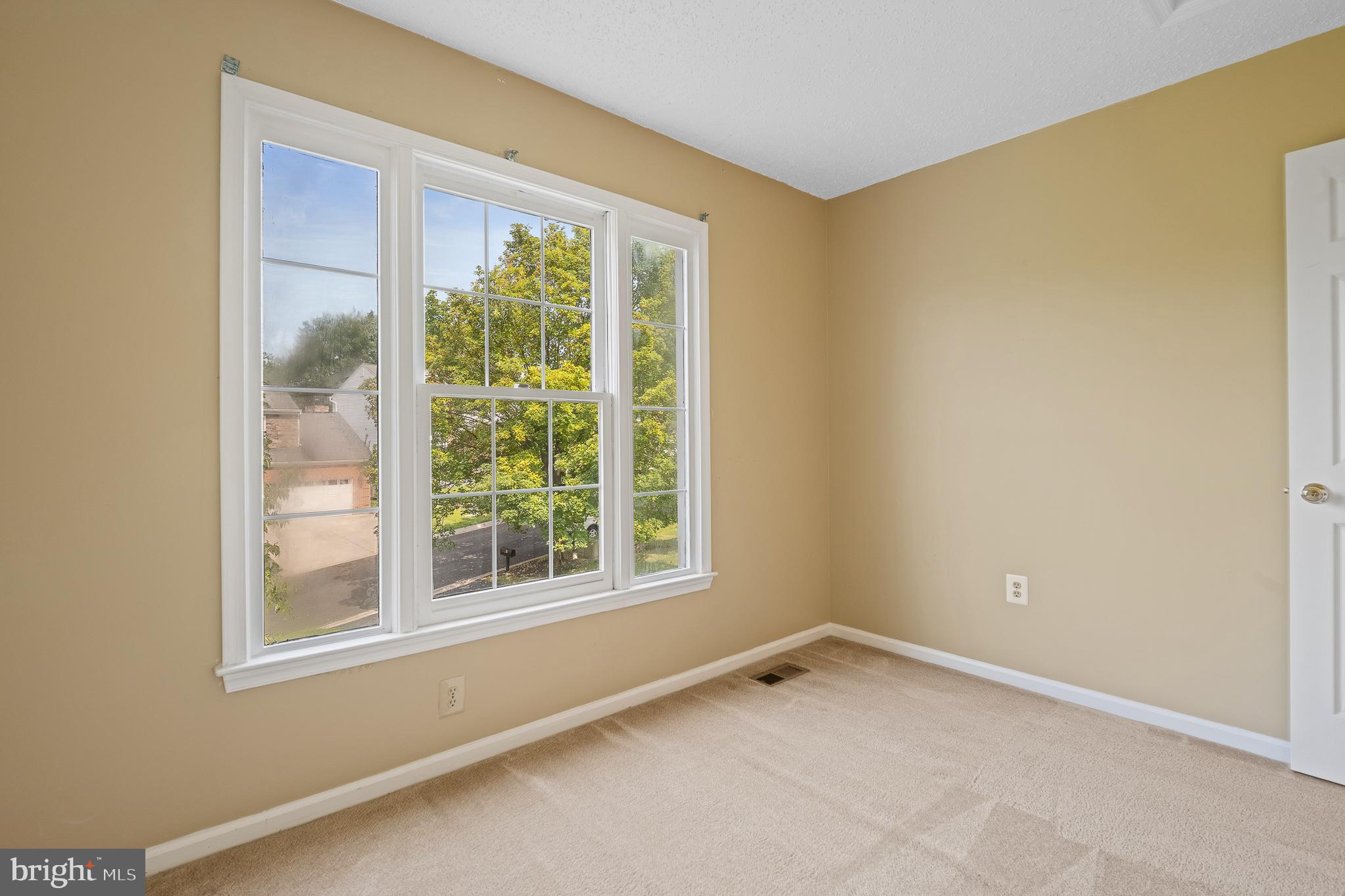 MIDDLEBRIDGE - Residential