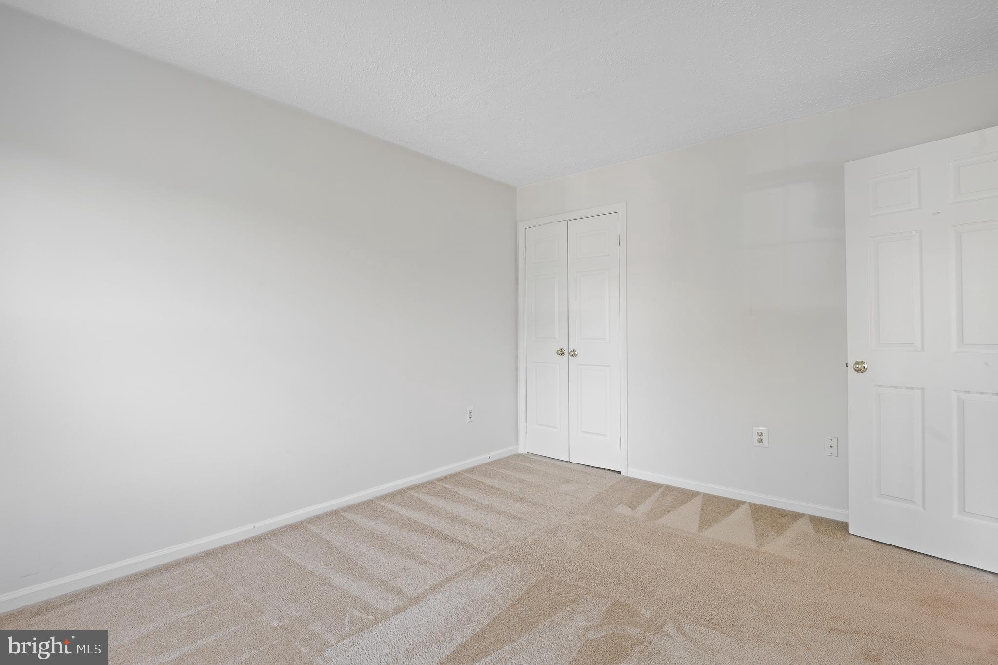 MIDDLEBRIDGE - Residential