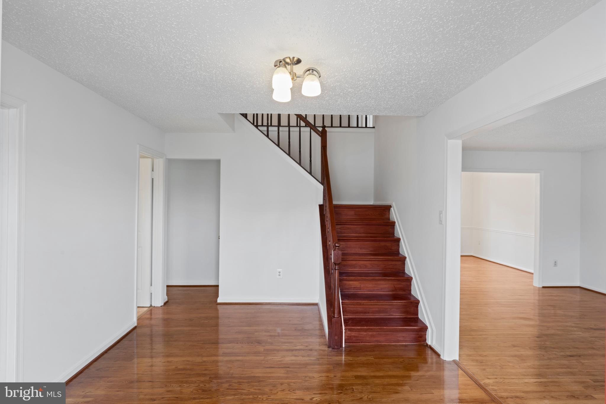 MIDDLEBRIDGE - Residential