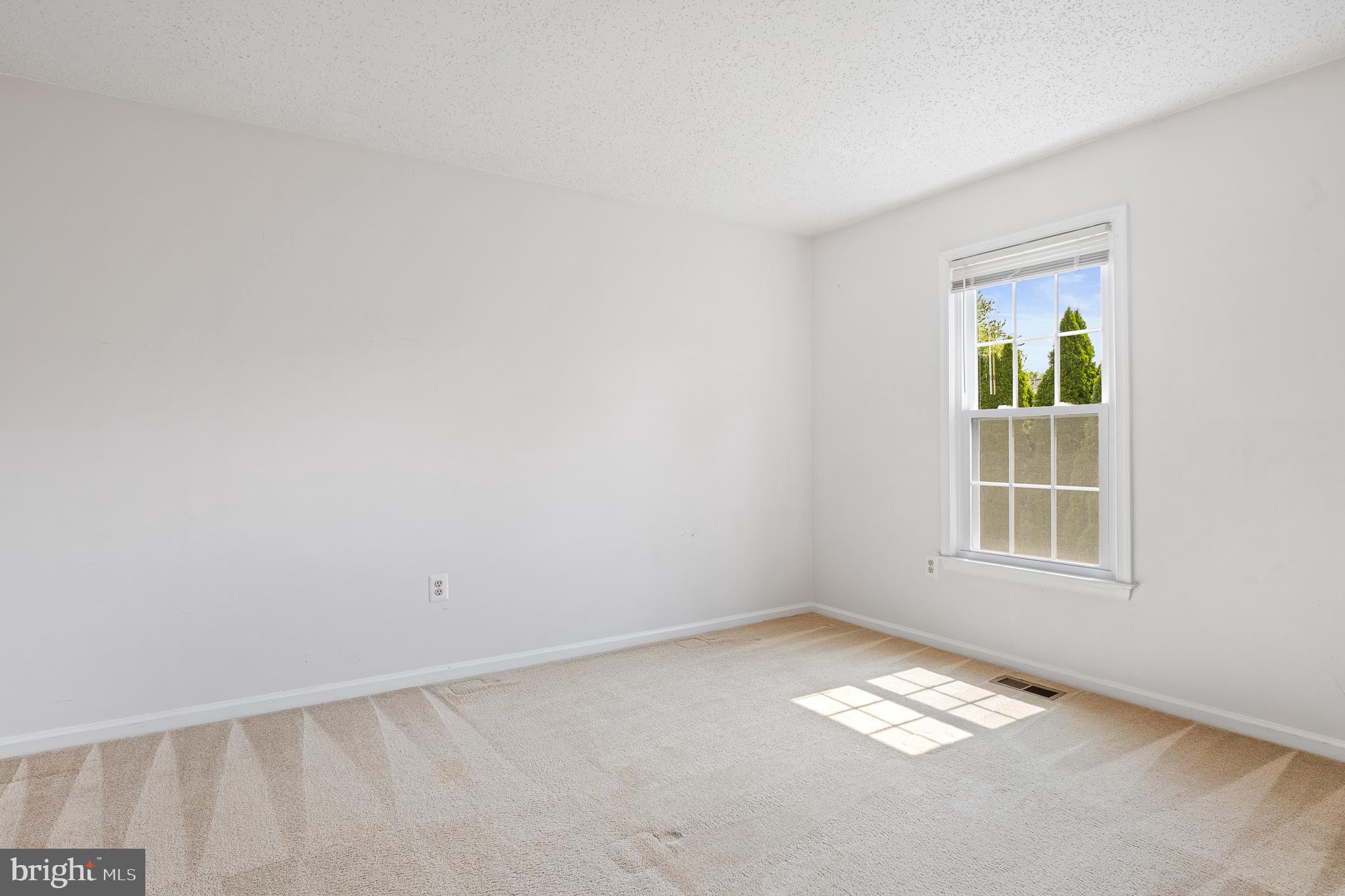 MIDDLEBRIDGE - Residential