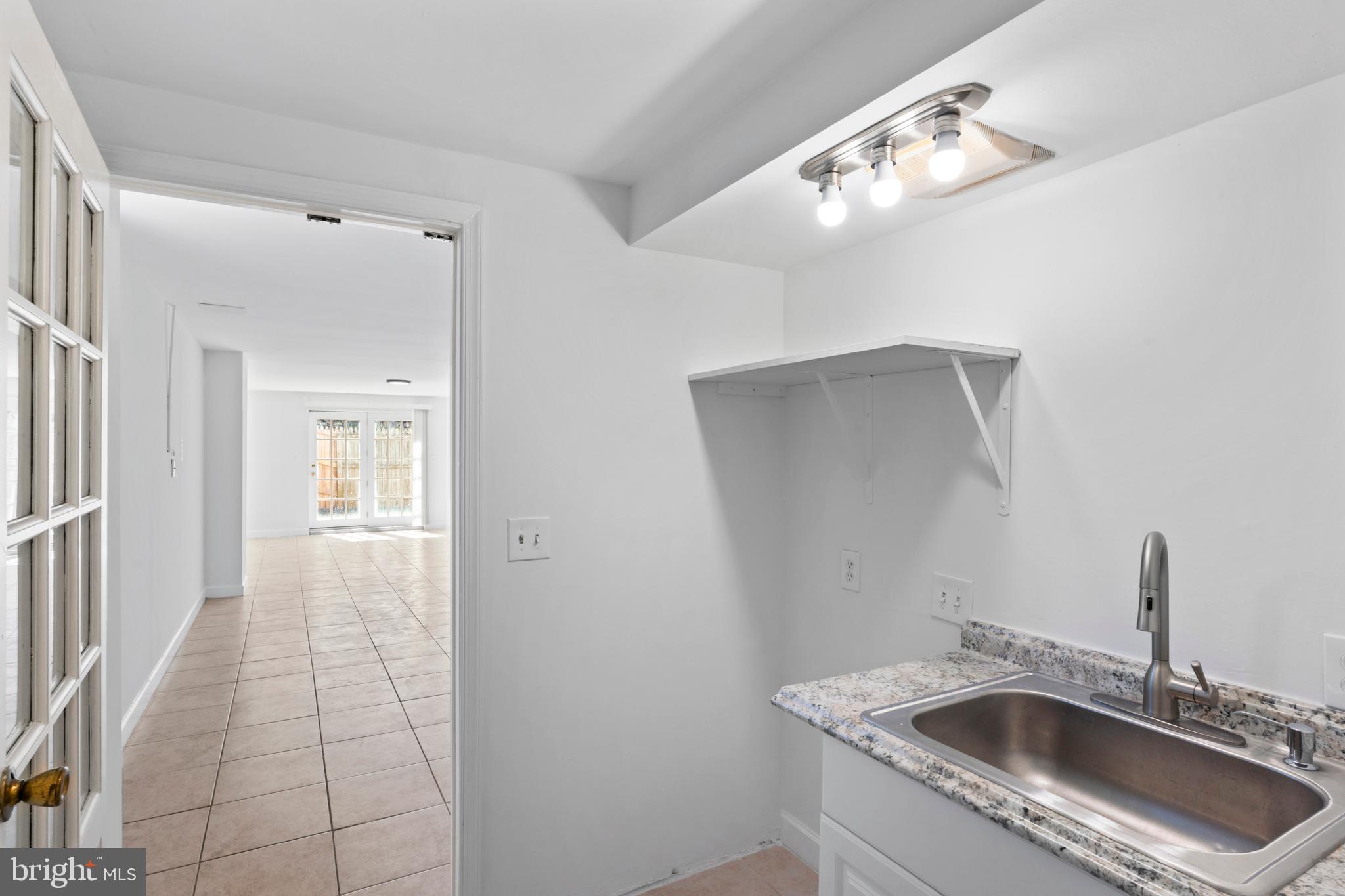 MIDDLEBRIDGE - Residential