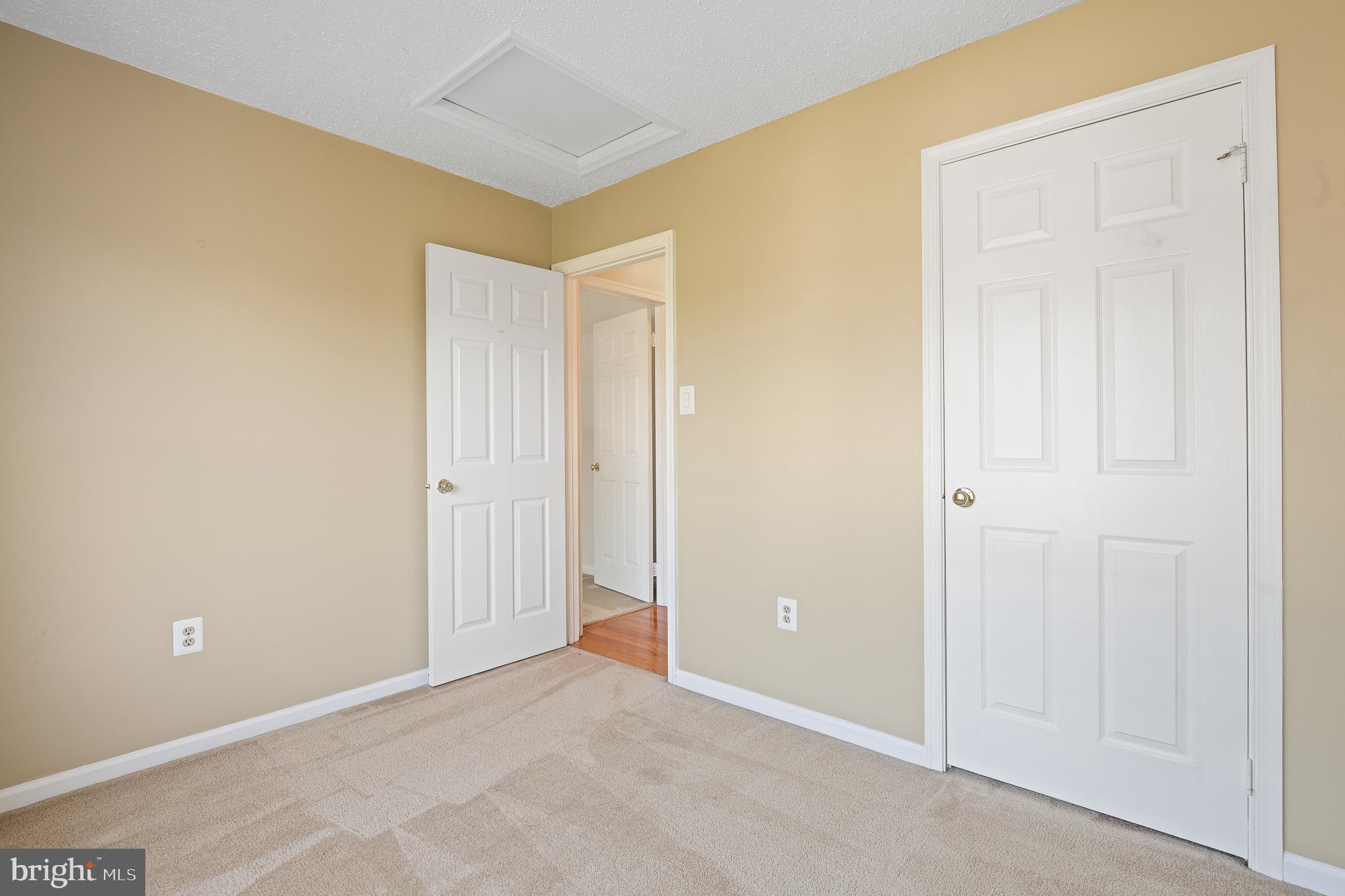 MIDDLEBRIDGE - Residential