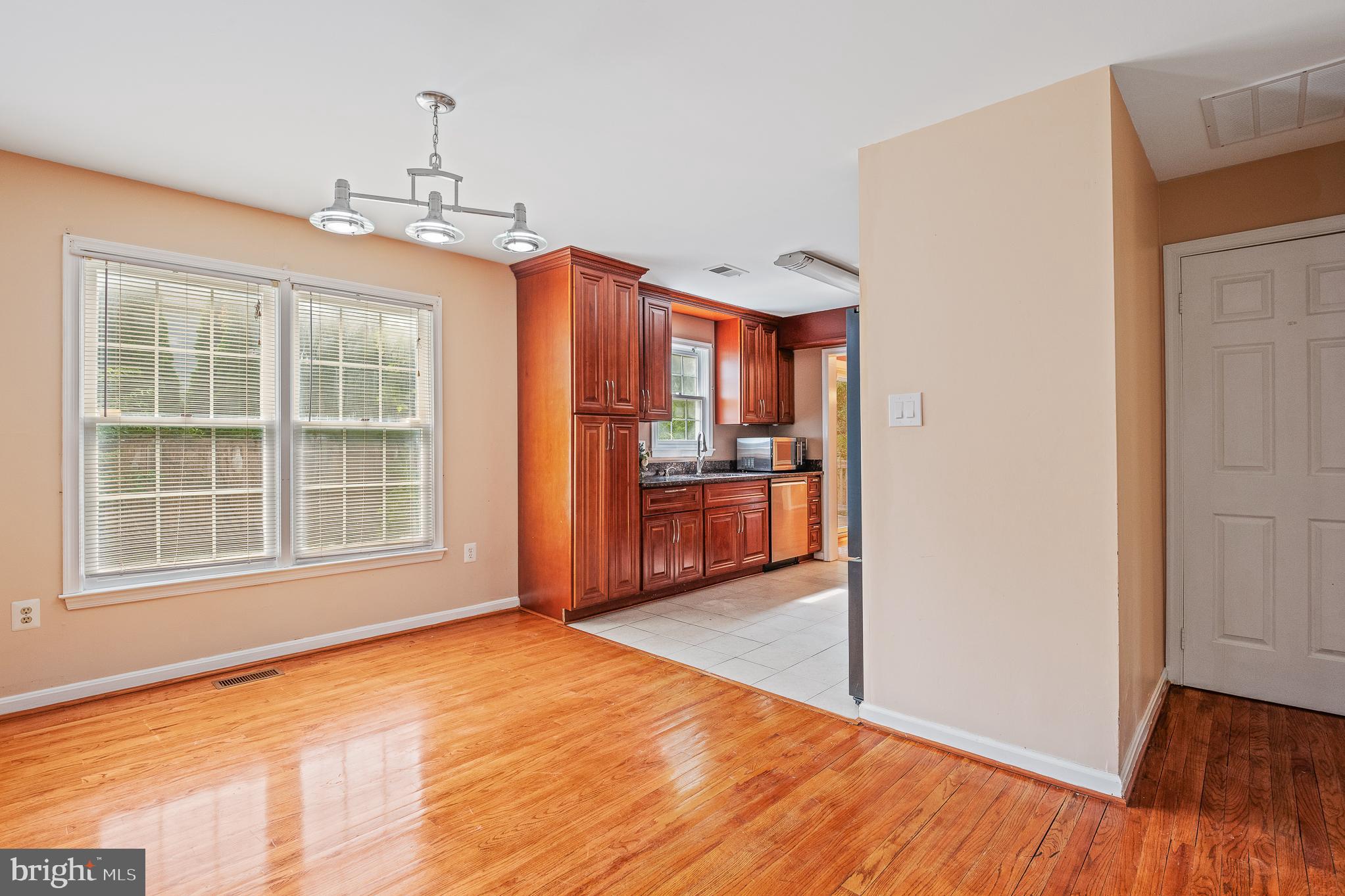 MIDDLEBRIDGE - Residential