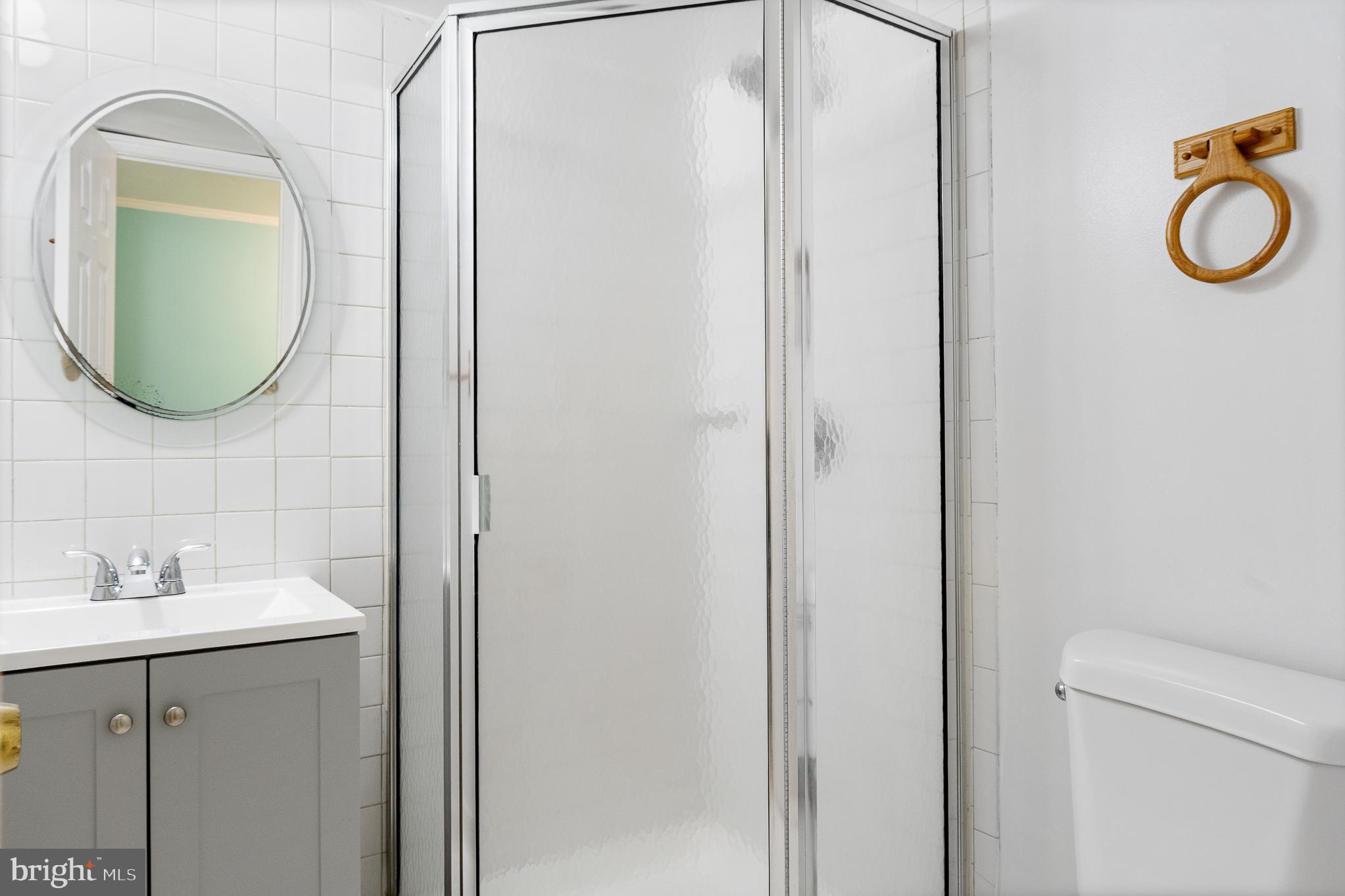 MIDDLEBRIDGE - Residential