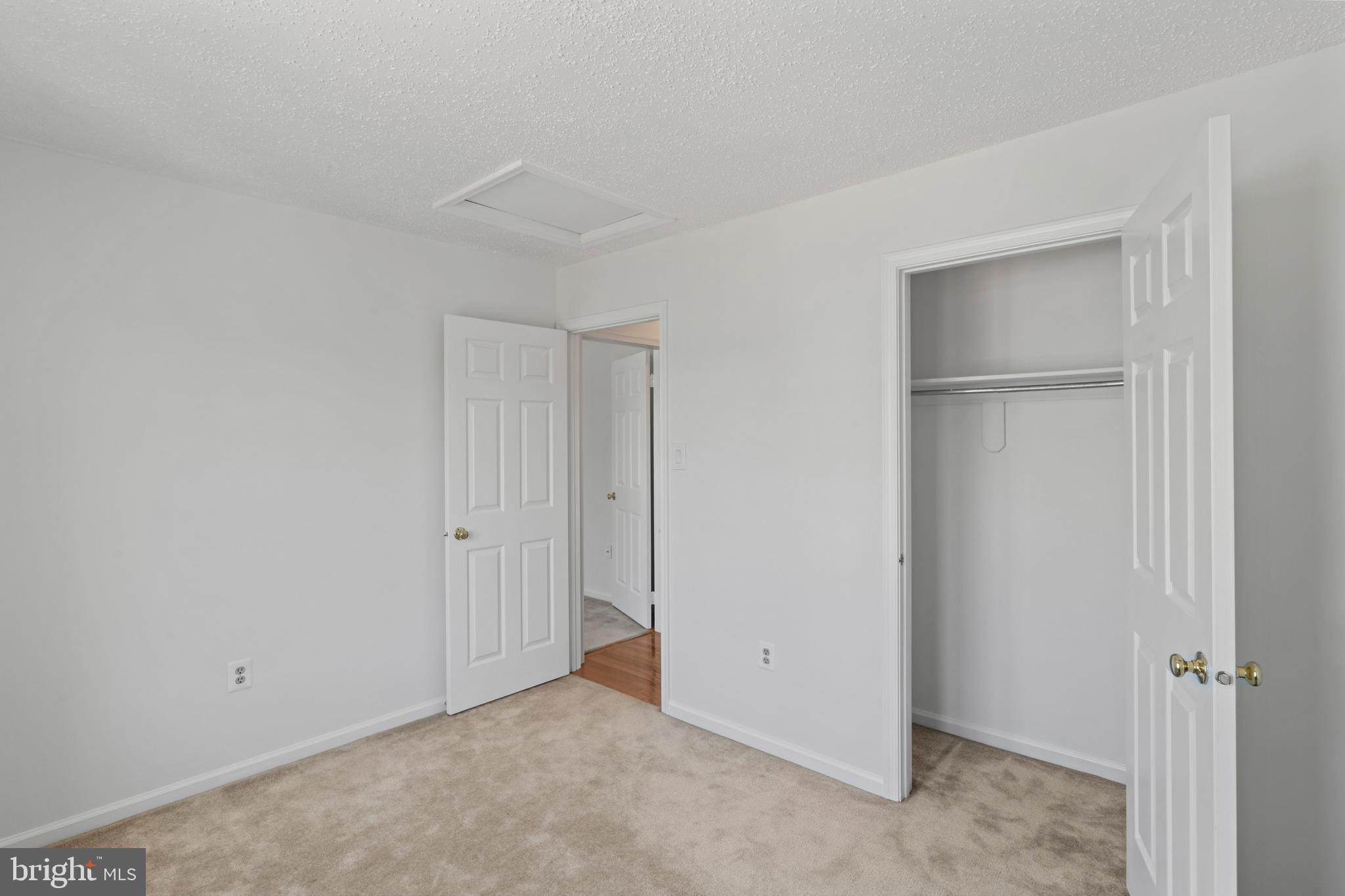 MIDDLEBRIDGE - Residential