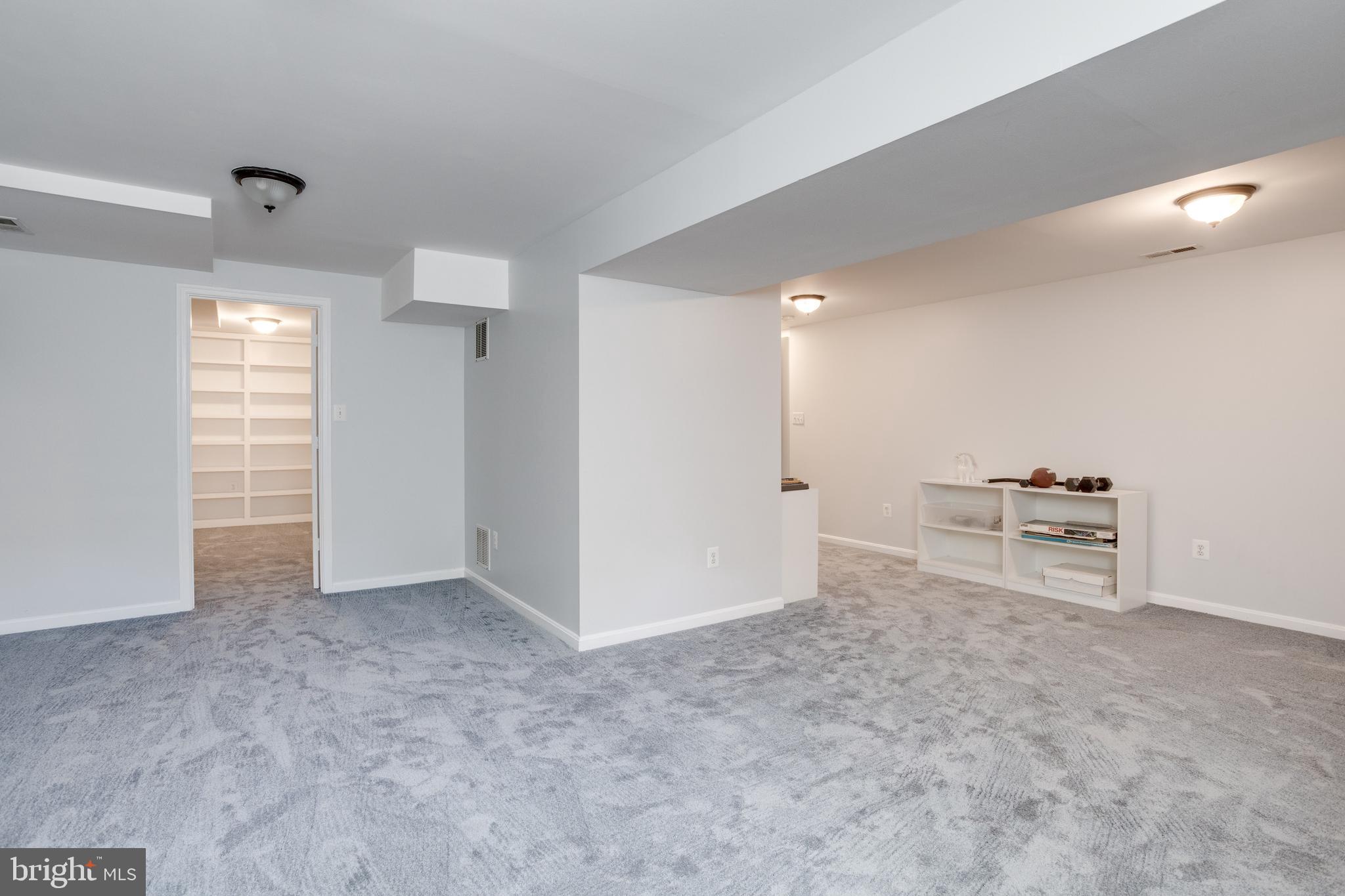 SIGNAL HILL - Residential