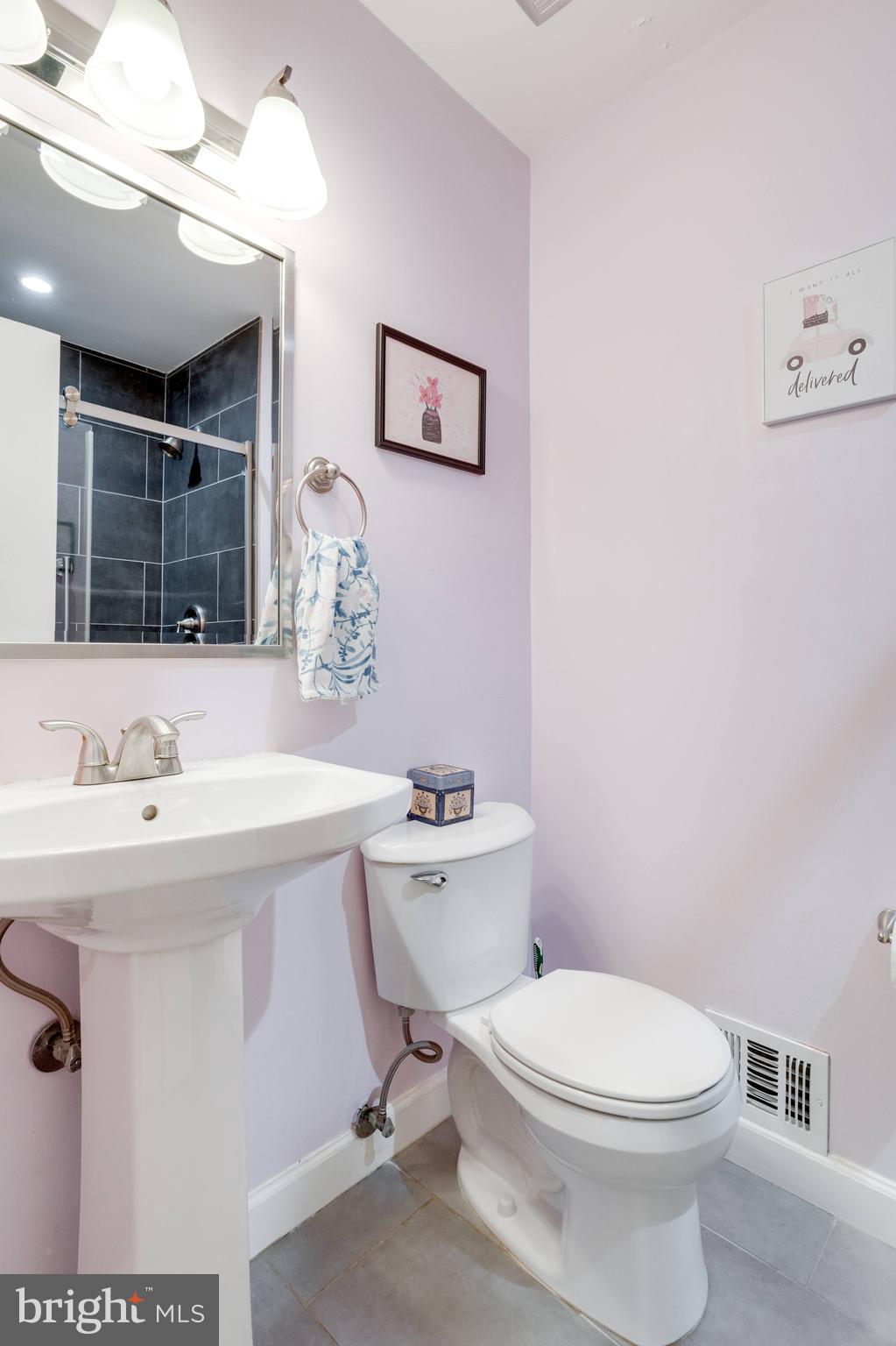 SIGNAL HILL - Residential