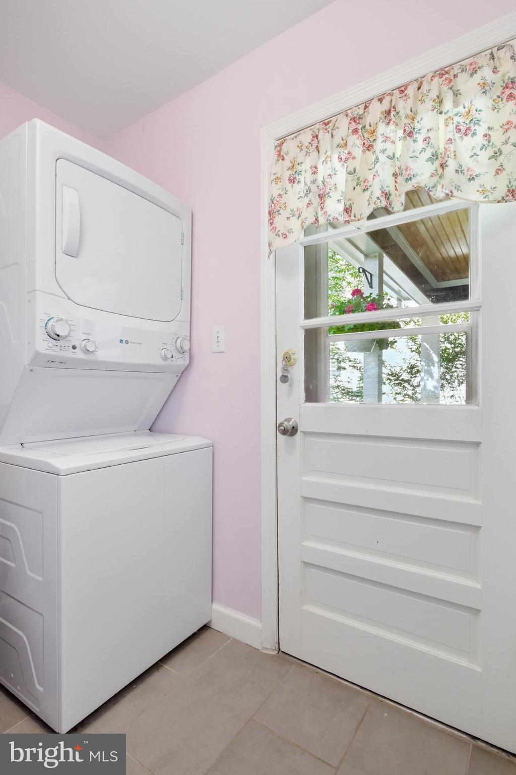 SIGNAL HILL - Residential