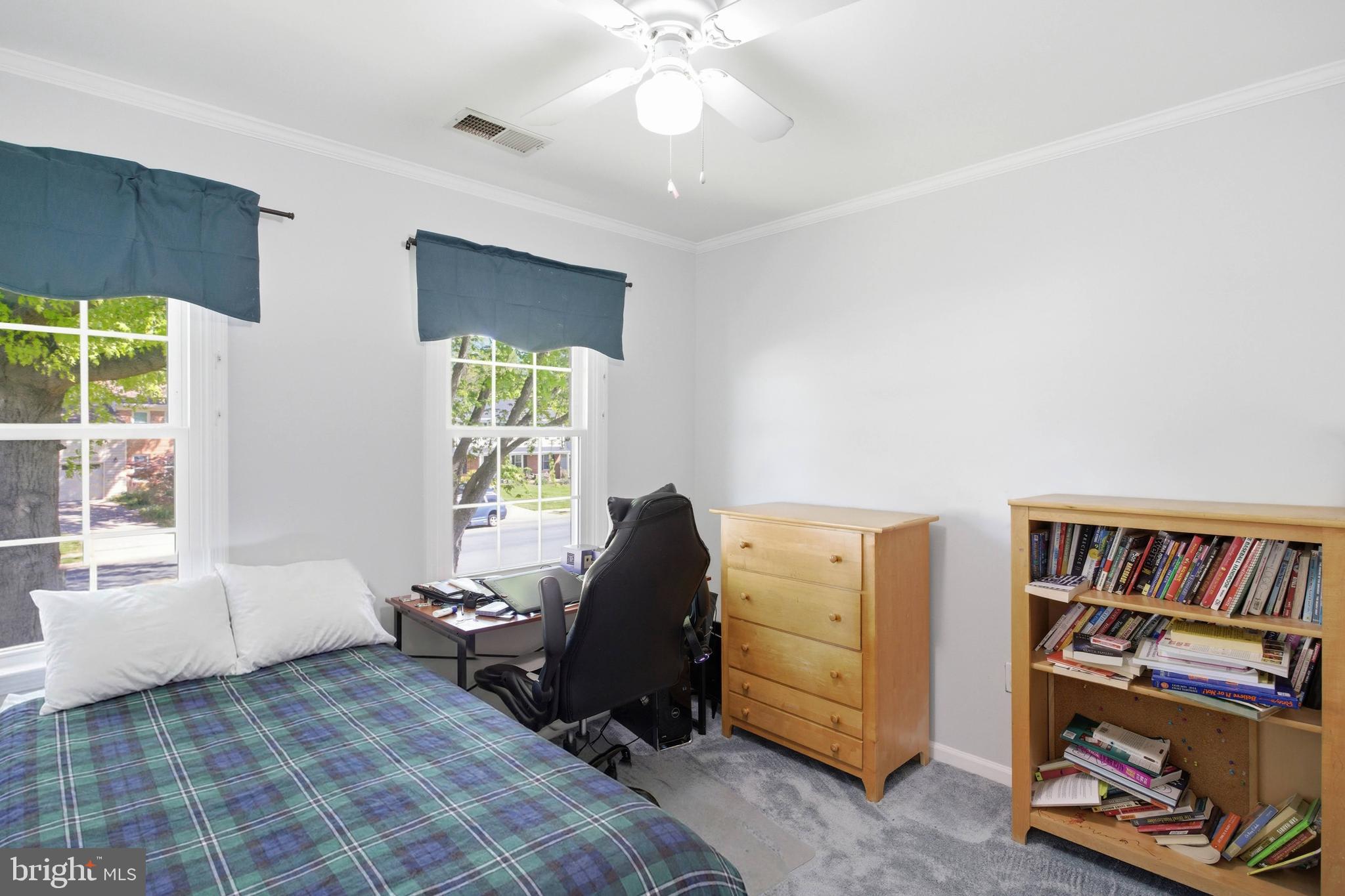 SIGNAL HILL - Residential