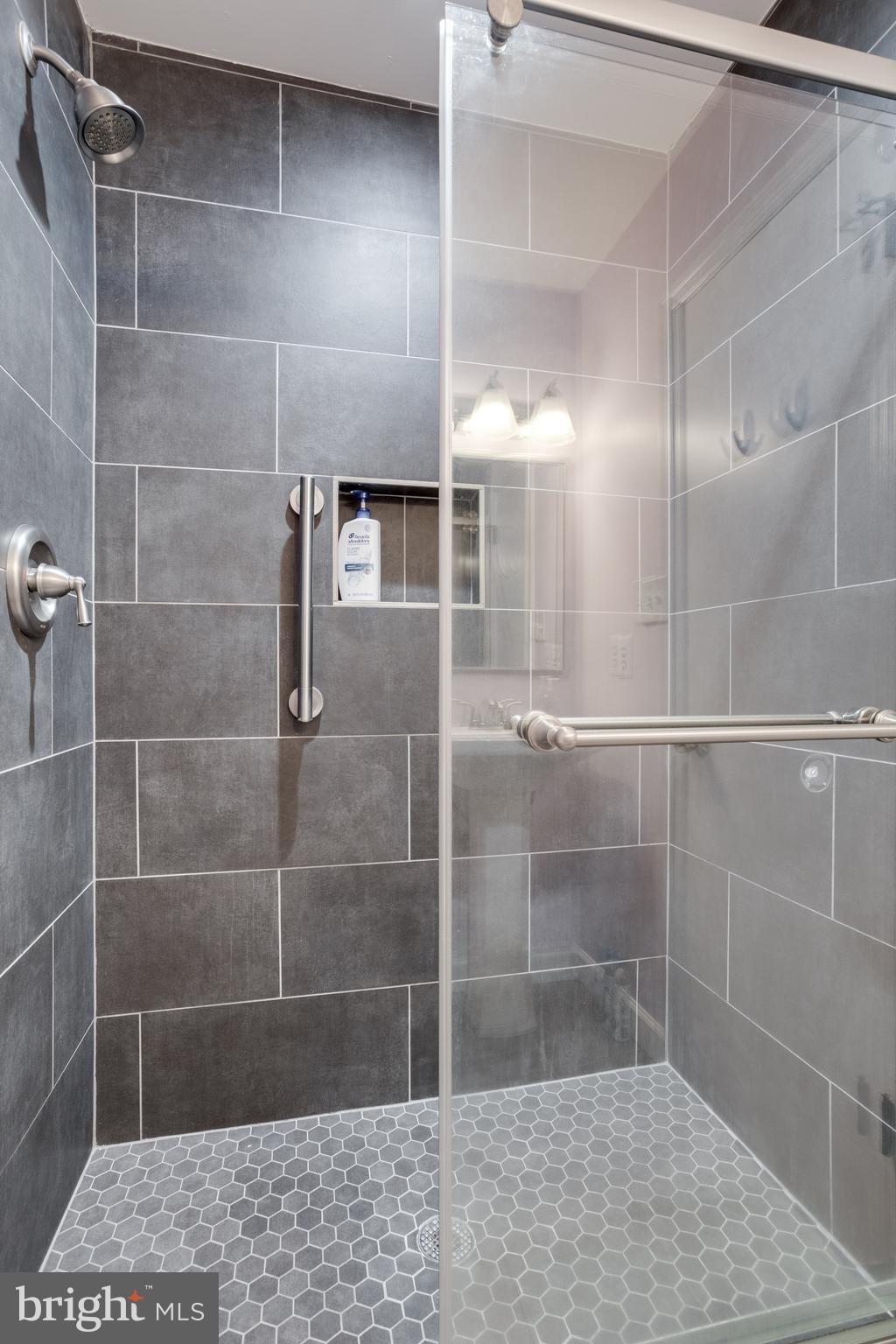 SIGNAL HILL - Residential