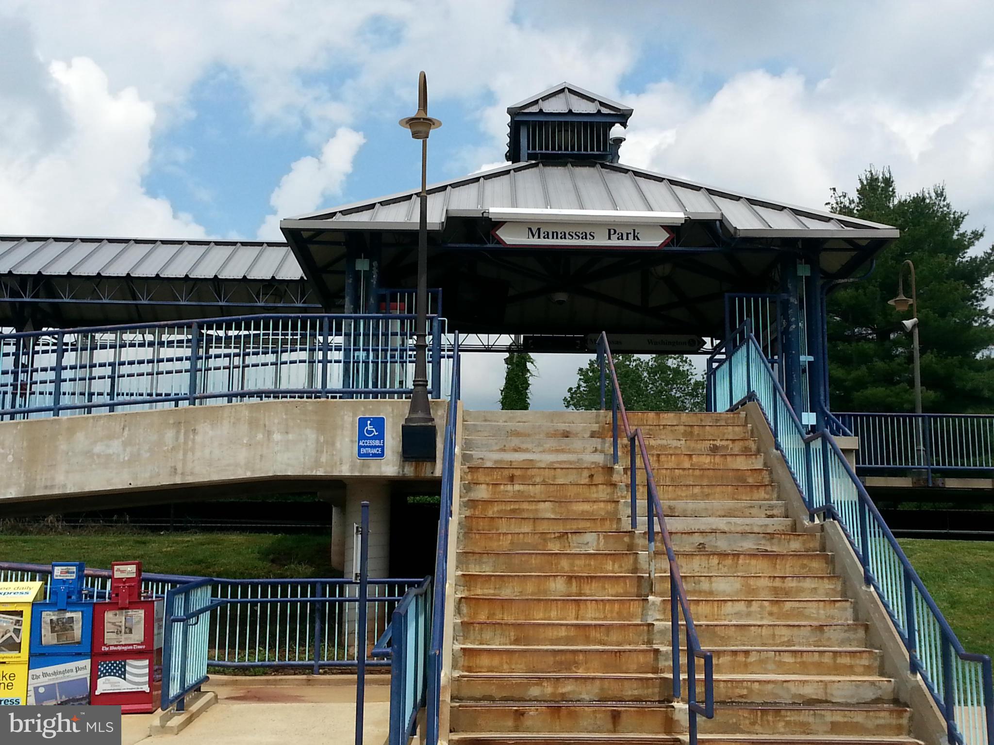 THE TOWNES CONDOMINIUM - Residential Lease