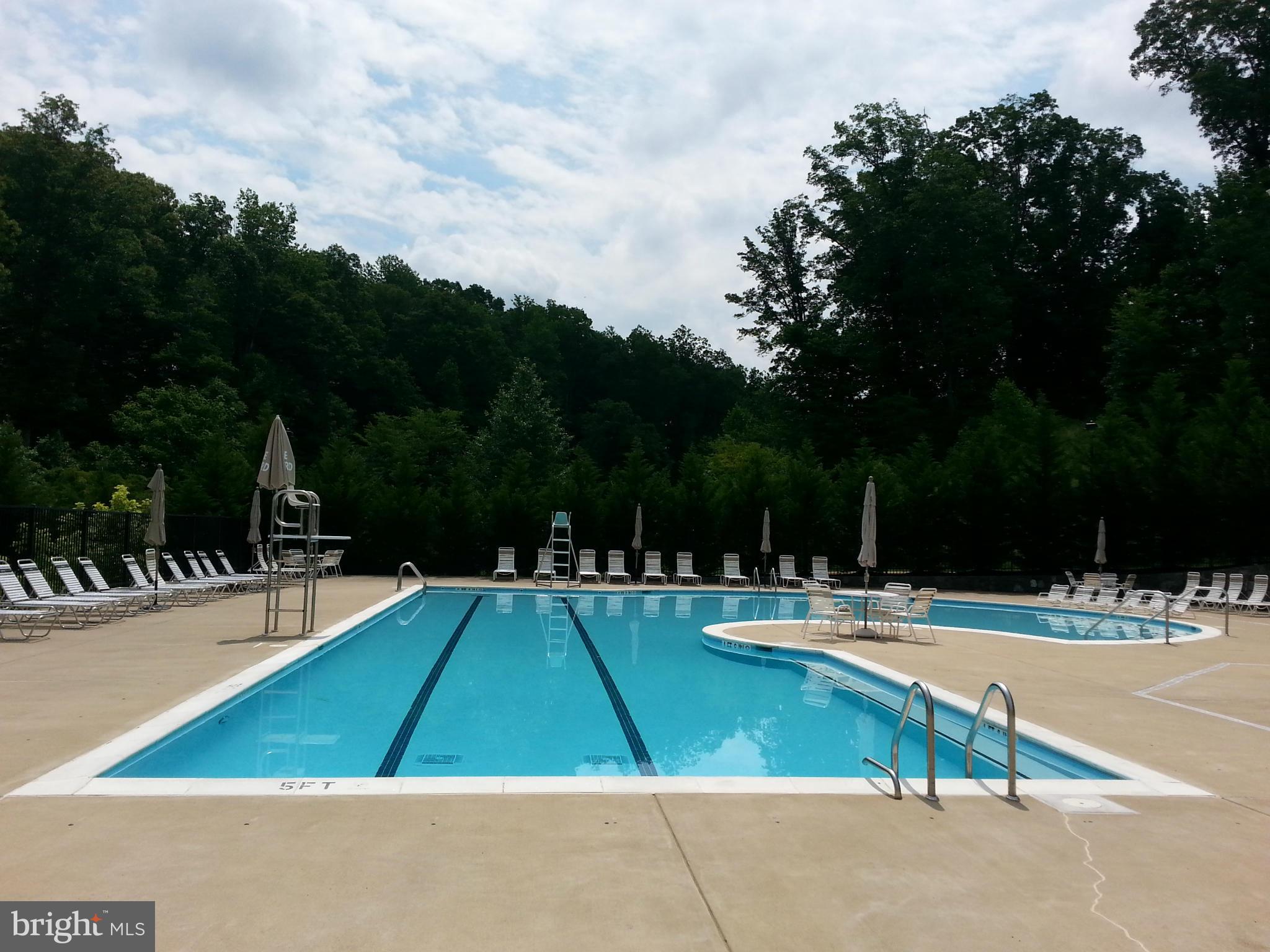 THE TOWNES CONDOMINIUM - Residential Lease