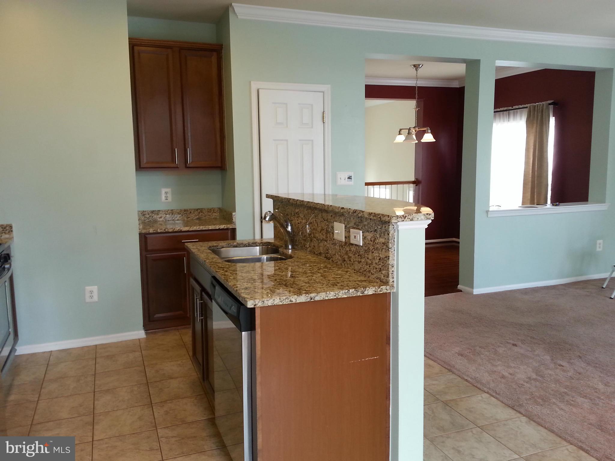 THE TOWNES CONDOMINIUM - Residential Lease