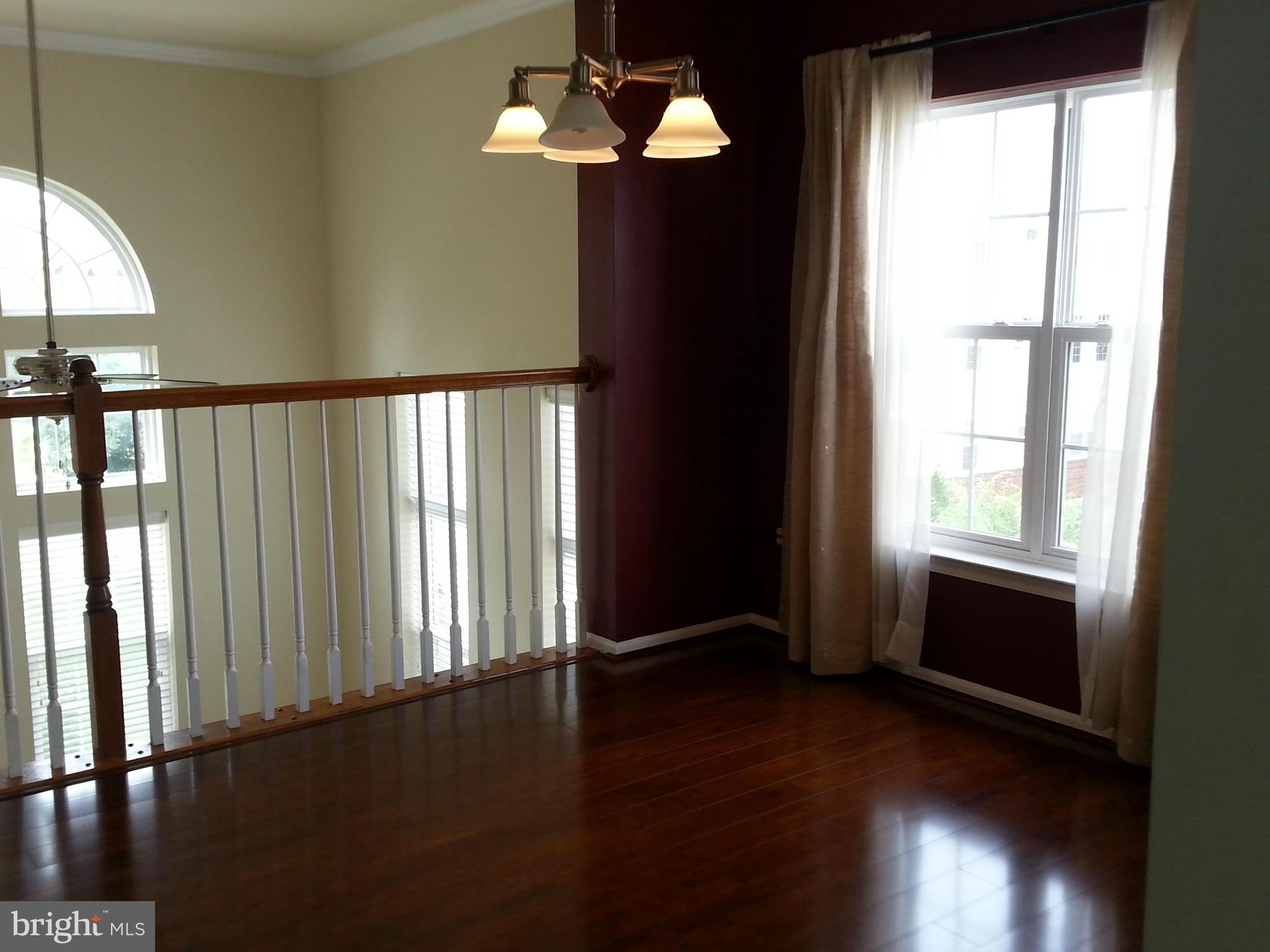 THE TOWNES CONDOMINIUM - Residential Lease