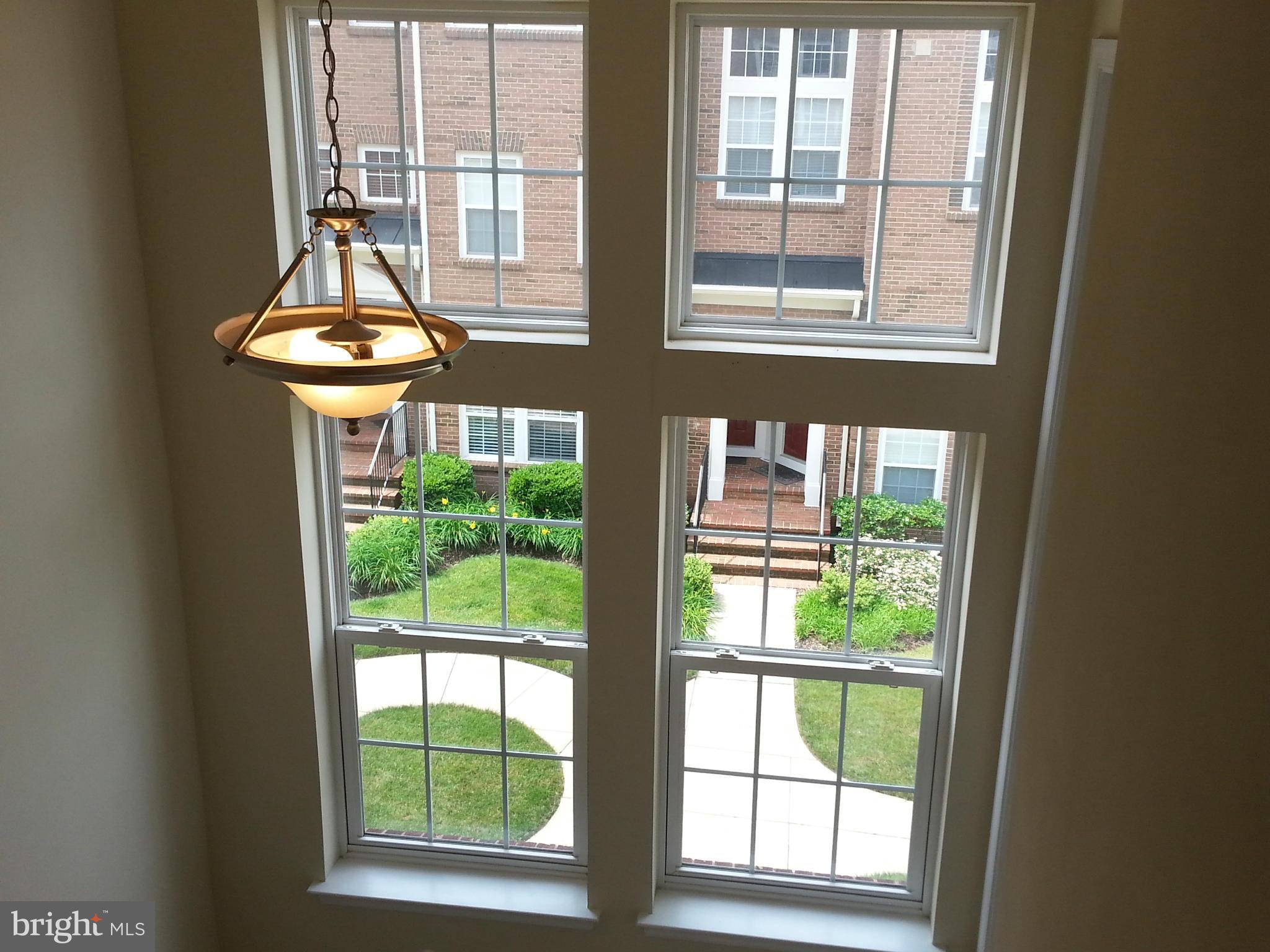 THE TOWNES CONDOMINIUM - Residential Lease