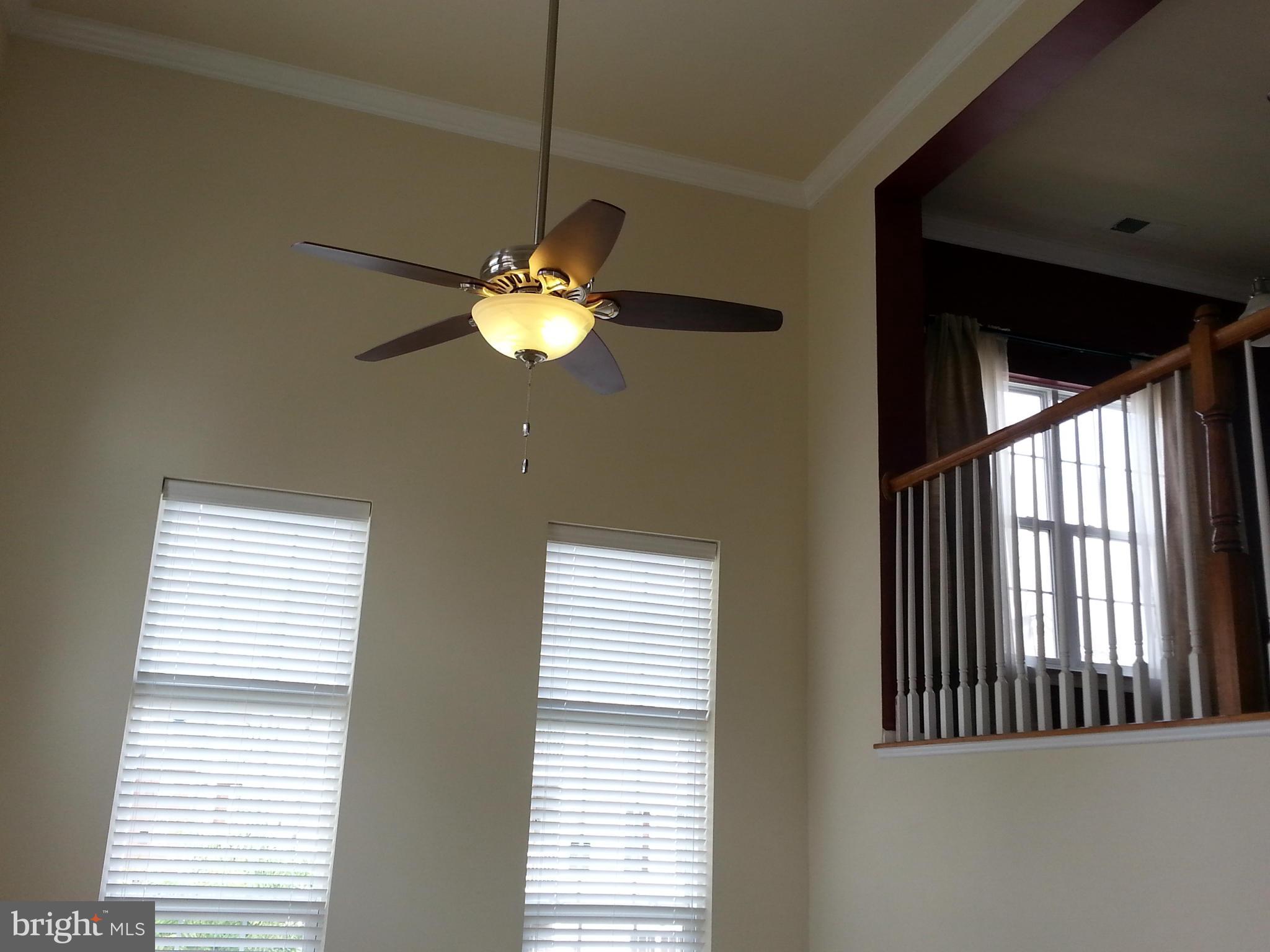 THE TOWNES CONDOMINIUM - Residential Lease