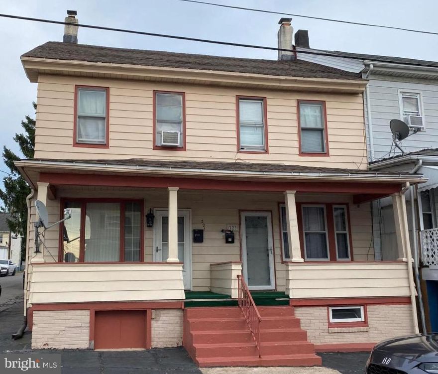 Discover the charm of this inviting 3-bedroom, 1-bathroom home nestled in the heart of Hazleton. Featuring a spacious living area bathed in natural light, this residence offers a warm and welcoming atmosphere. Additional highlights include a cozy backyard perfect for outdoor gatherings, and proximity to local amenities, schools, and public transportation. This property presents a wonderful opportunity for comfortable living in a convenient location.