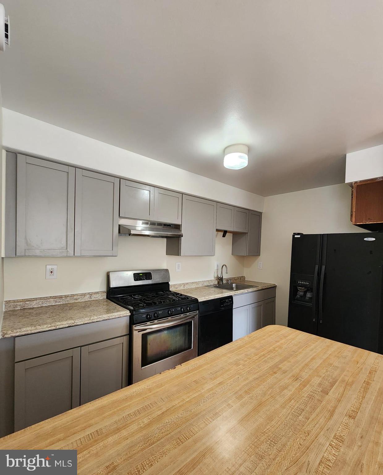 MEADOWBROOK - Residential Lease