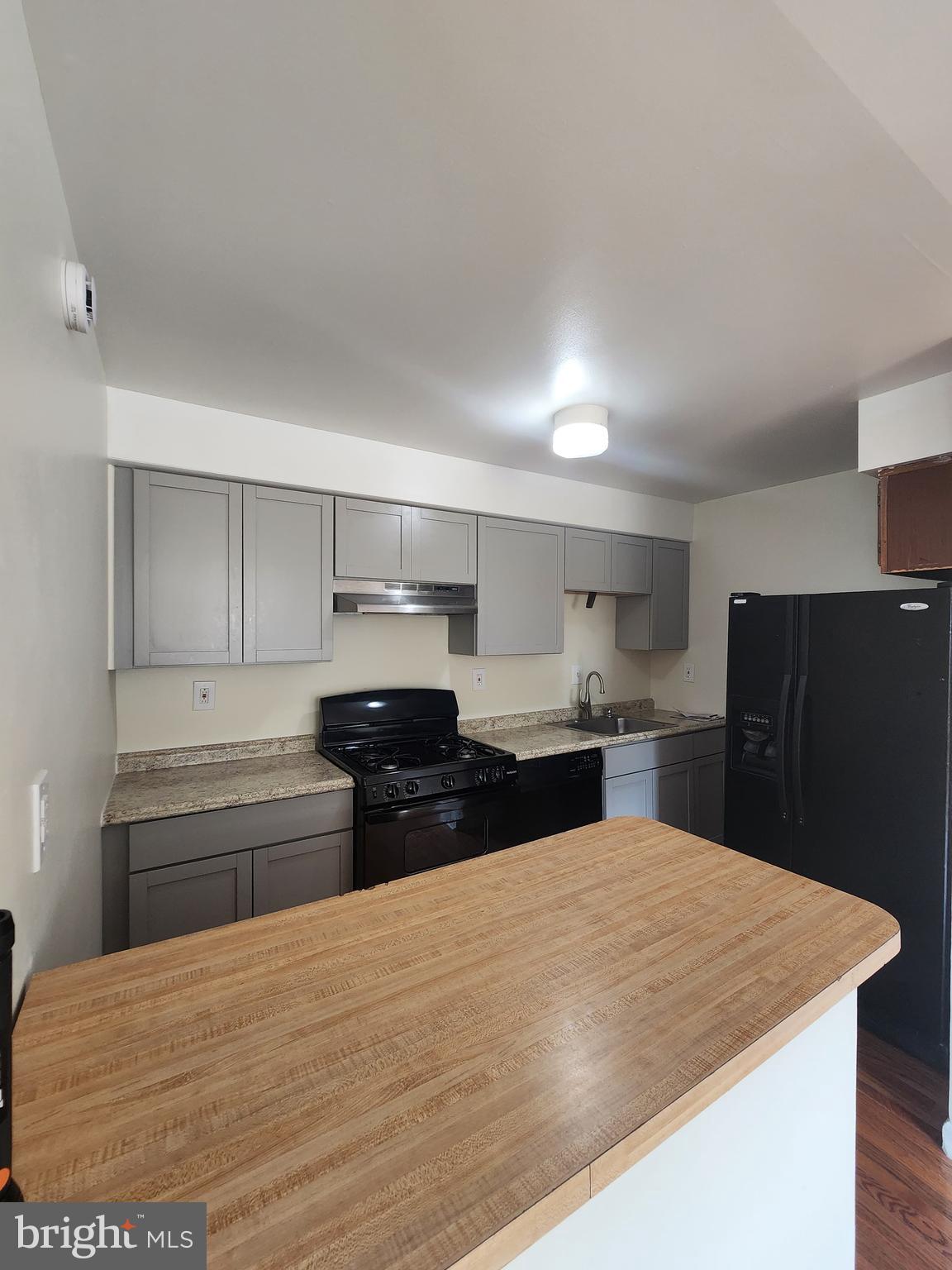 MEADOWBROOK - Residential Lease