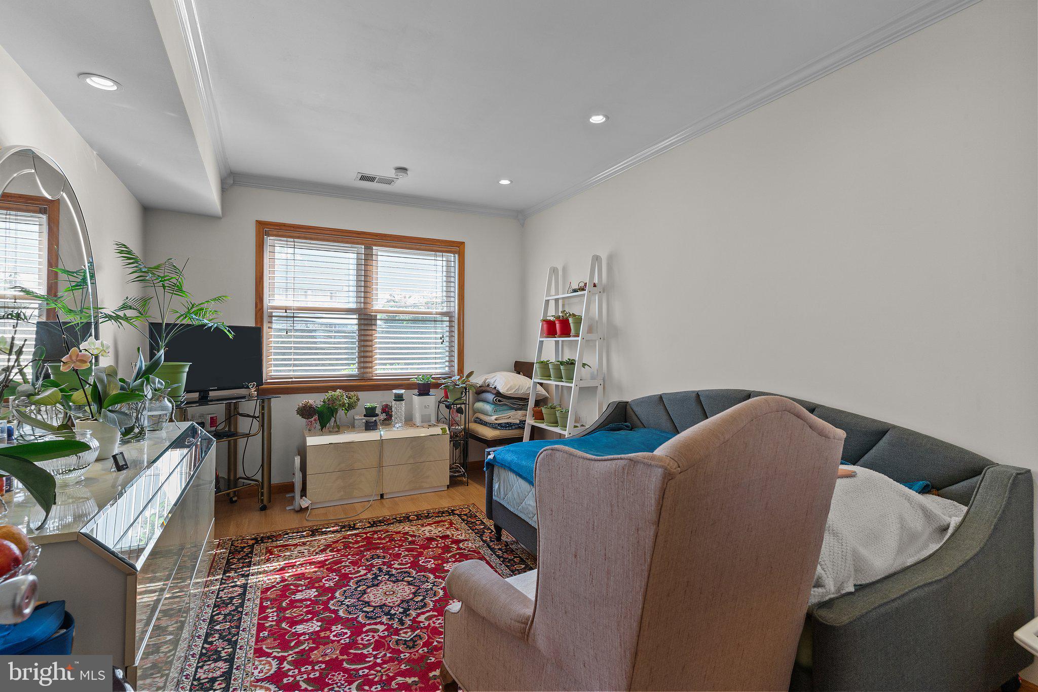 SOMERTON - Residential