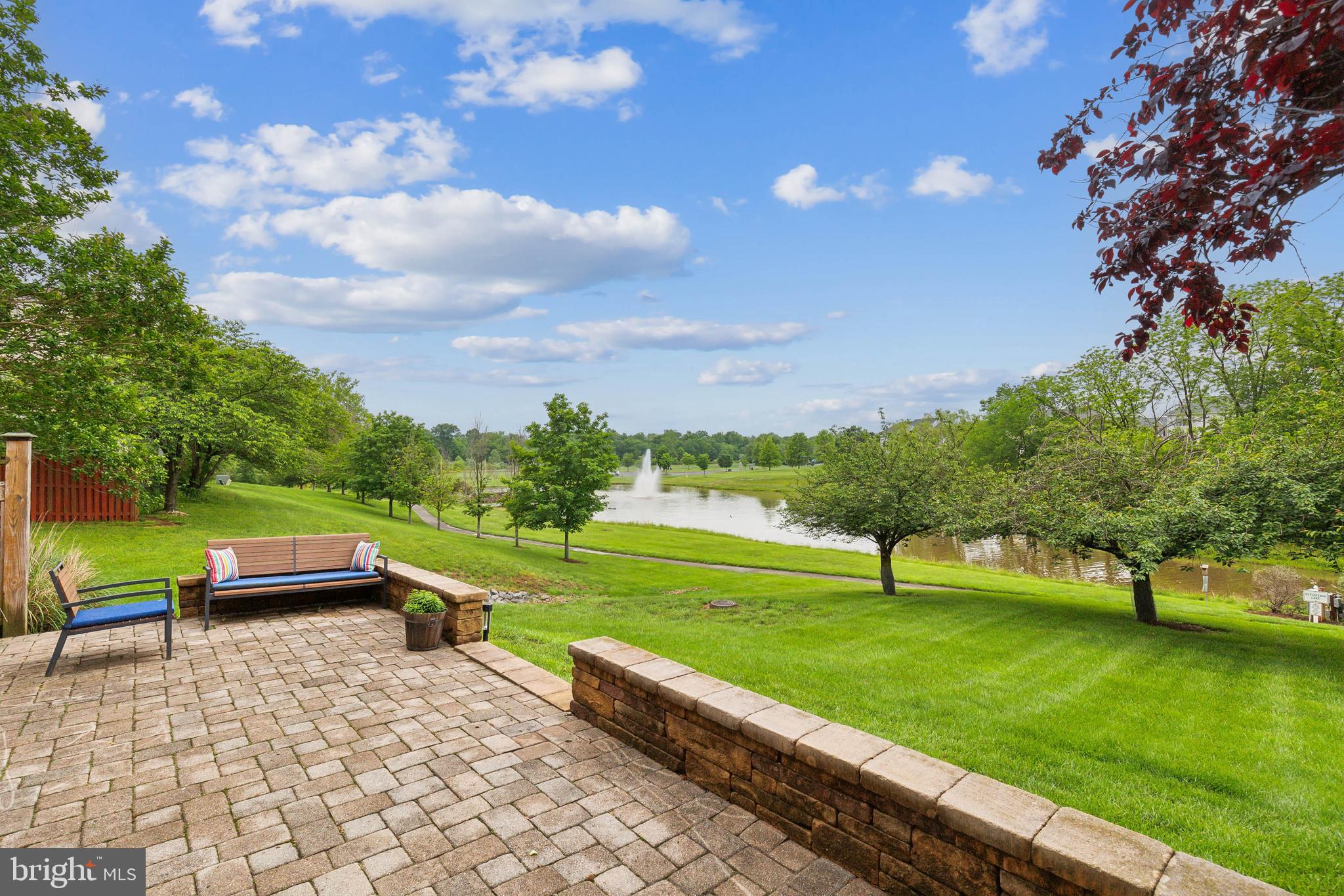 22615 UPPERVILLE HEIGHTS SQUARE