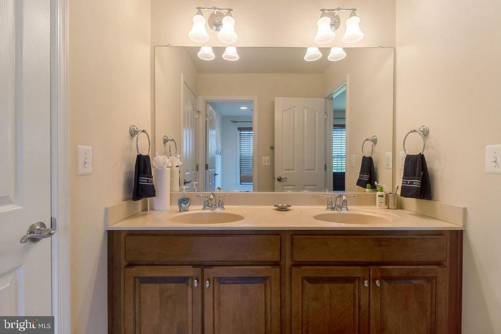 HILLS OF AQUIA - Residential