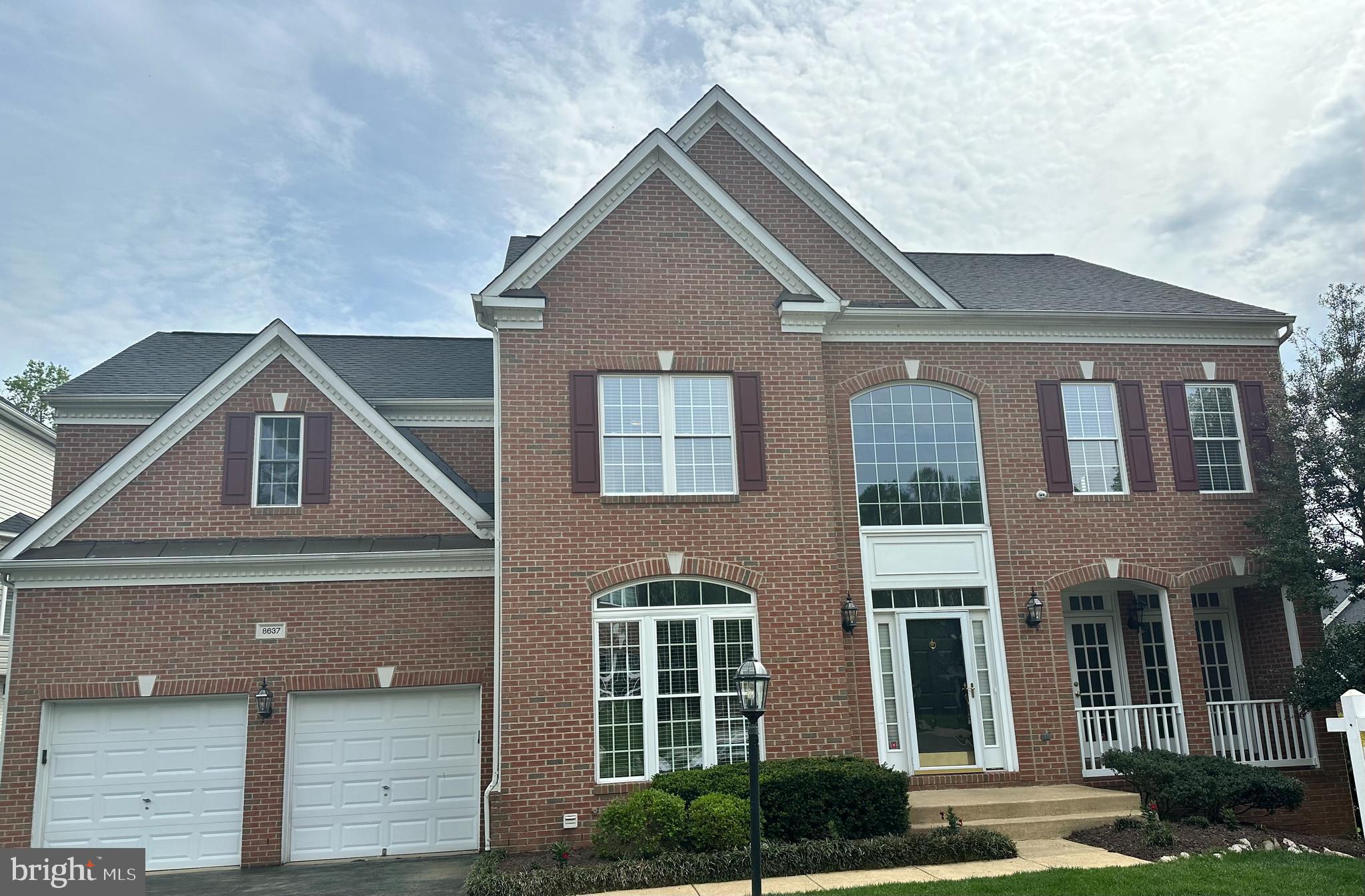 HILLSIDE MANOR - Residential