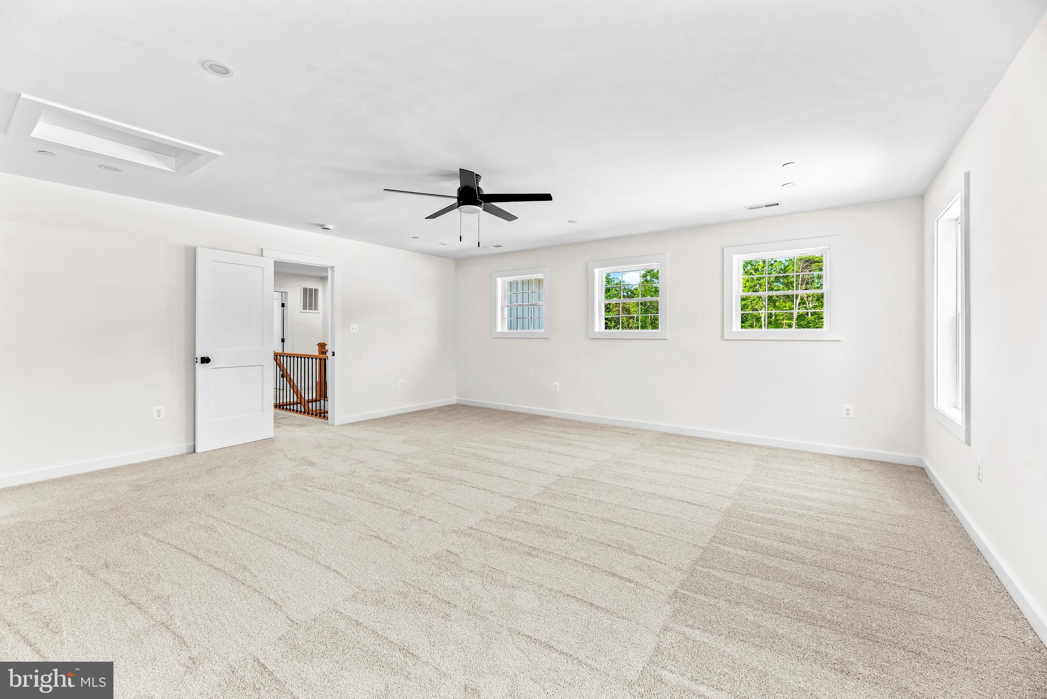 HAWKS NEST - Residential