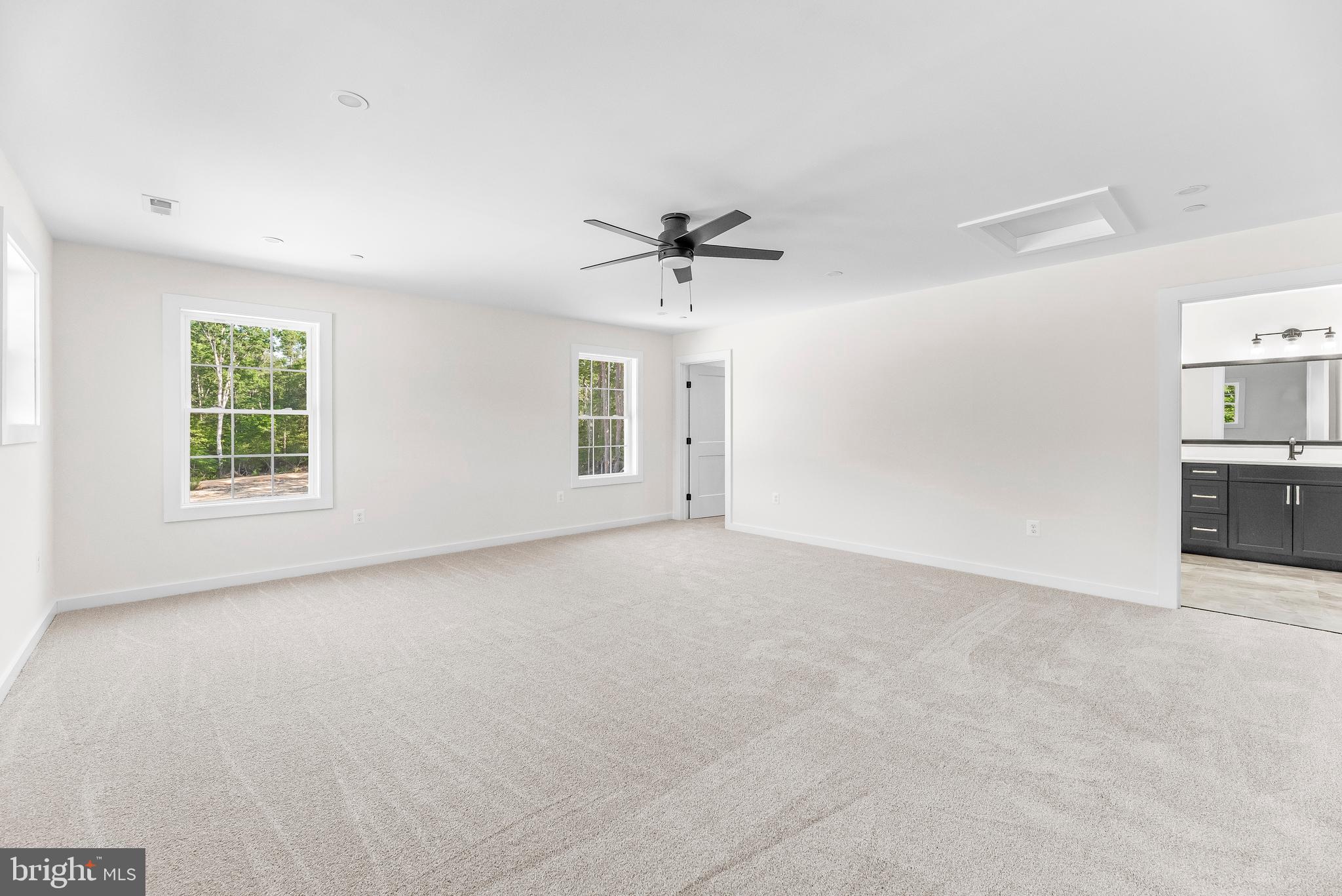 HAWKS NEST - Residential