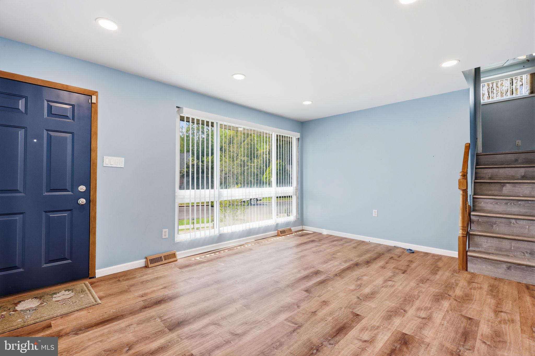 LAUREL BEND - Residential