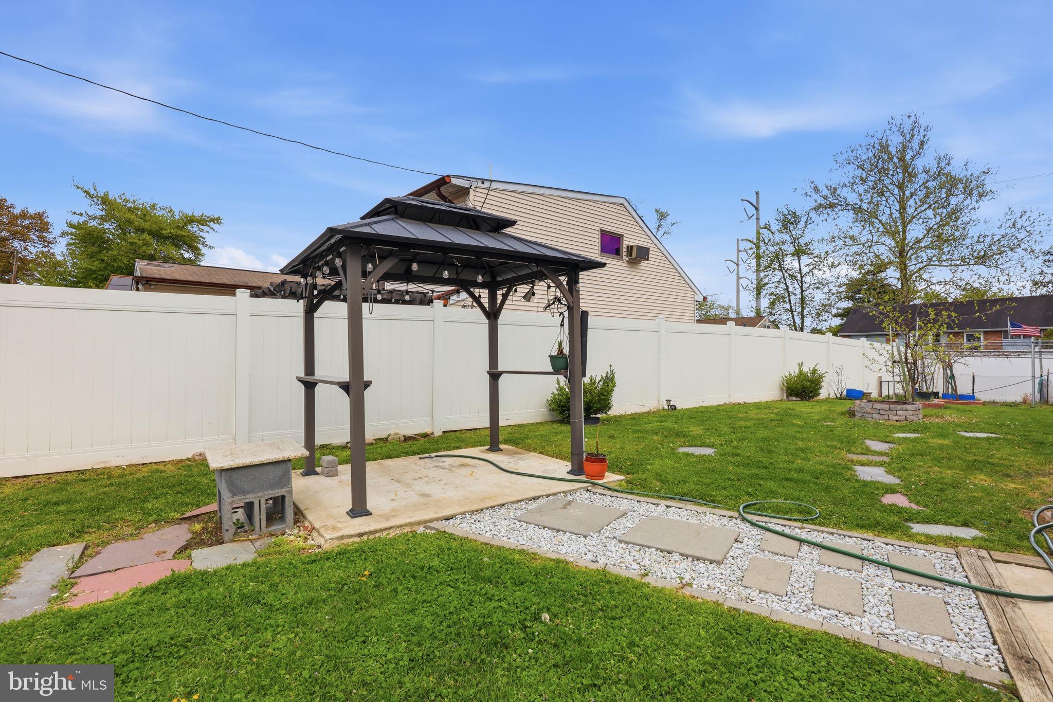 LAUREL BEND - Residential