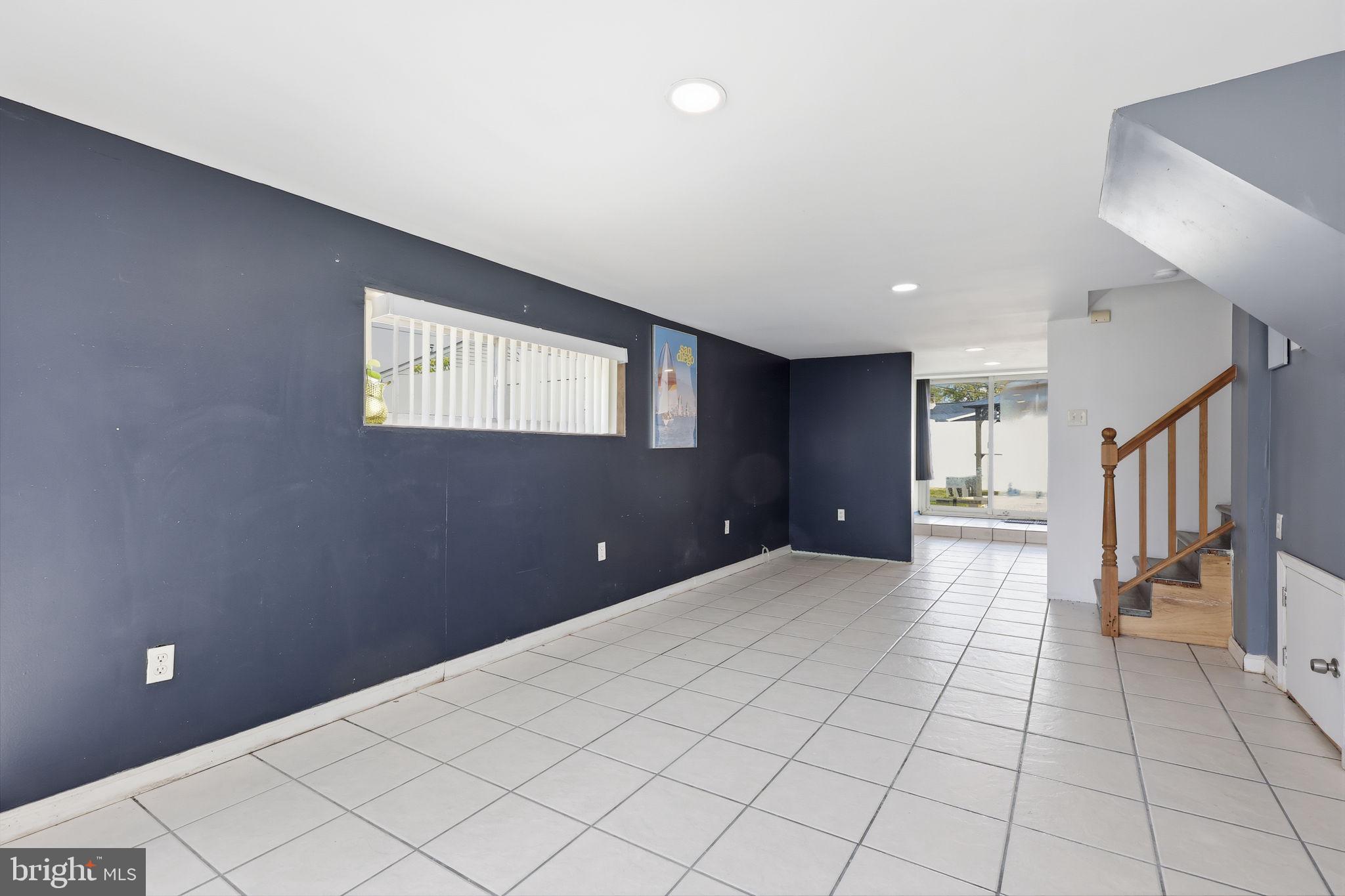 LAUREL BEND - Residential