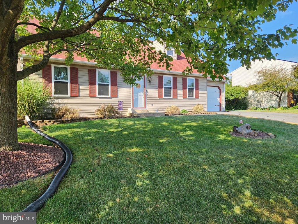 Photo of 29 Buckwheat Drive, DENVER, PA 17517 (MLS # PALA2056710)