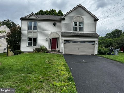 Photo of 14600 Jenn Court, CENTREVILLE, VA 20120 (MLS # VAFX2307864)
