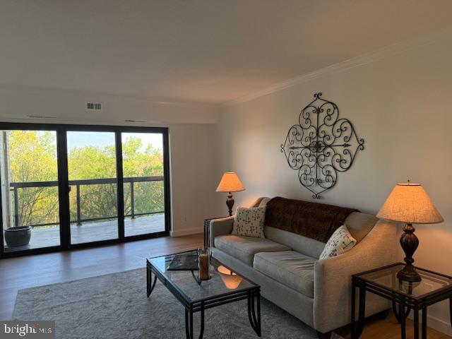 203 YOAKUM PARKWAY 1209