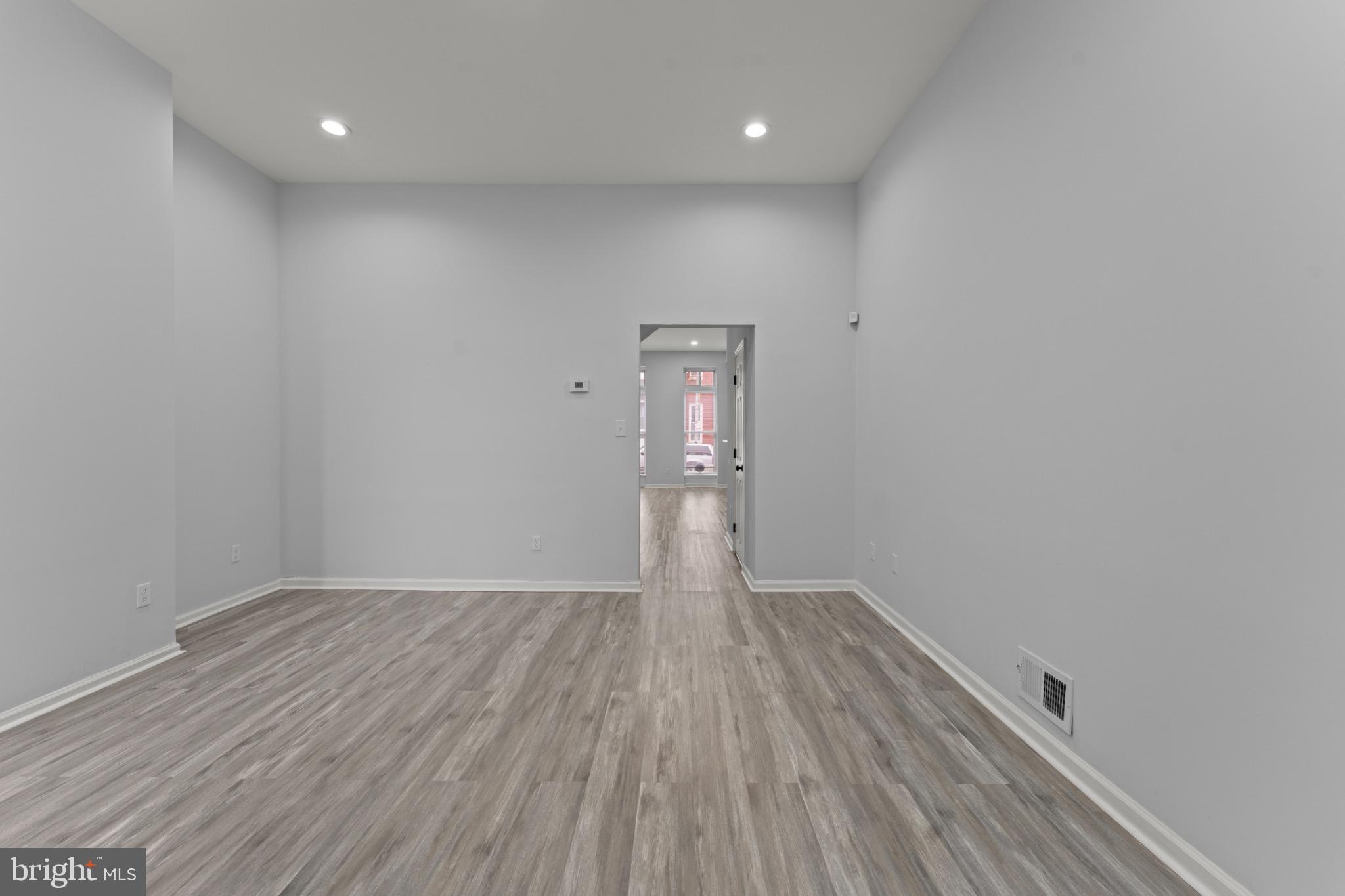 HARLEM PARK - Residential Lease