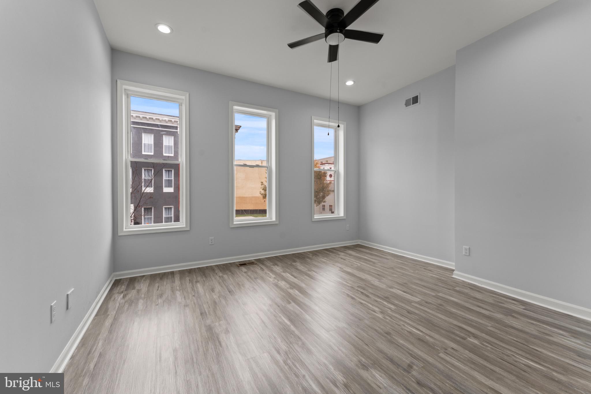 HARLEM PARK - Residential Lease