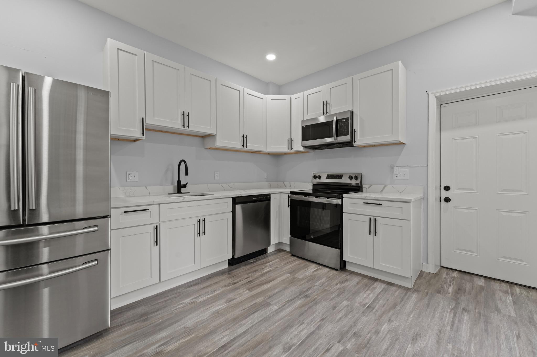 HARLEM PARK - Residential Lease