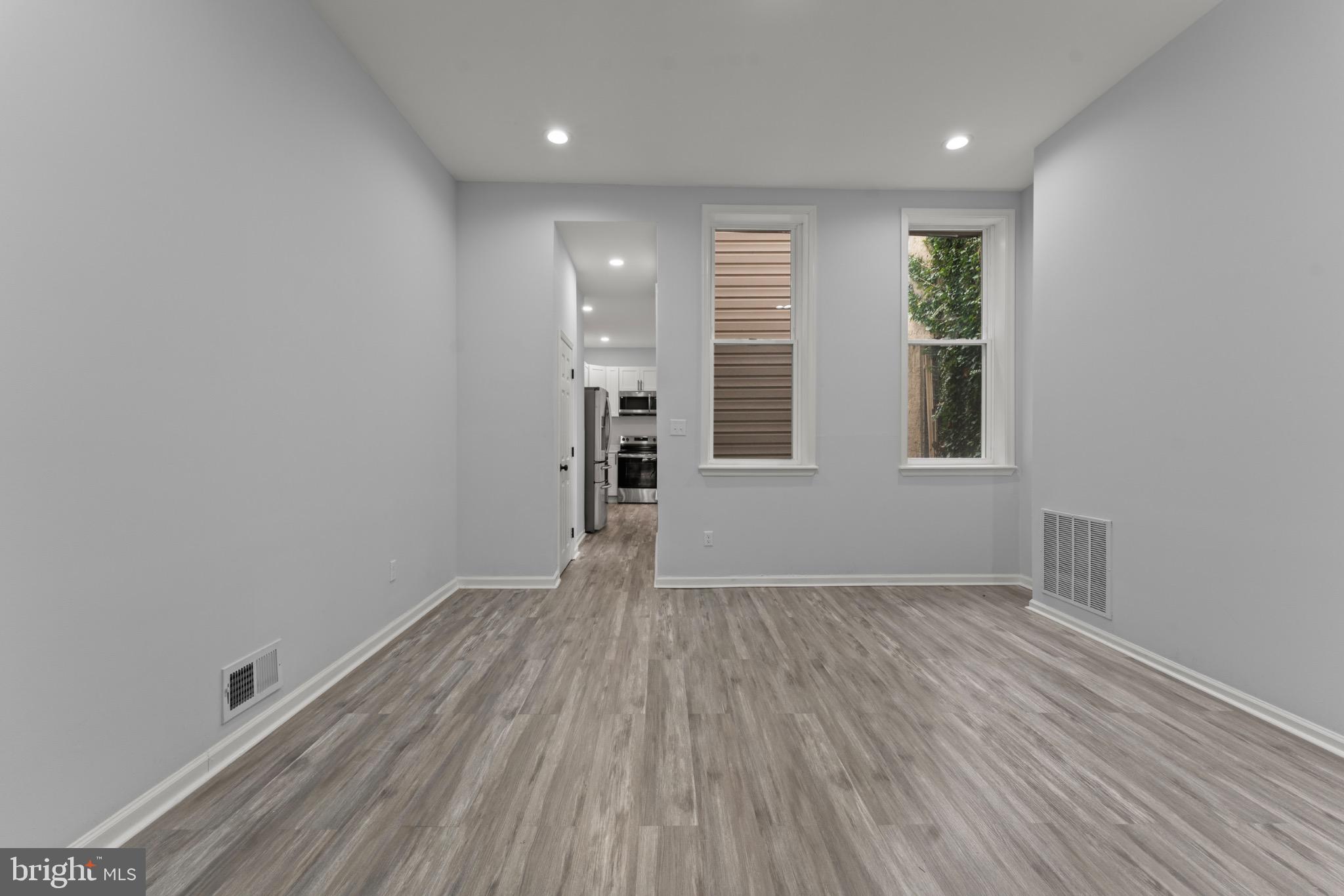 HARLEM PARK - Residential Lease