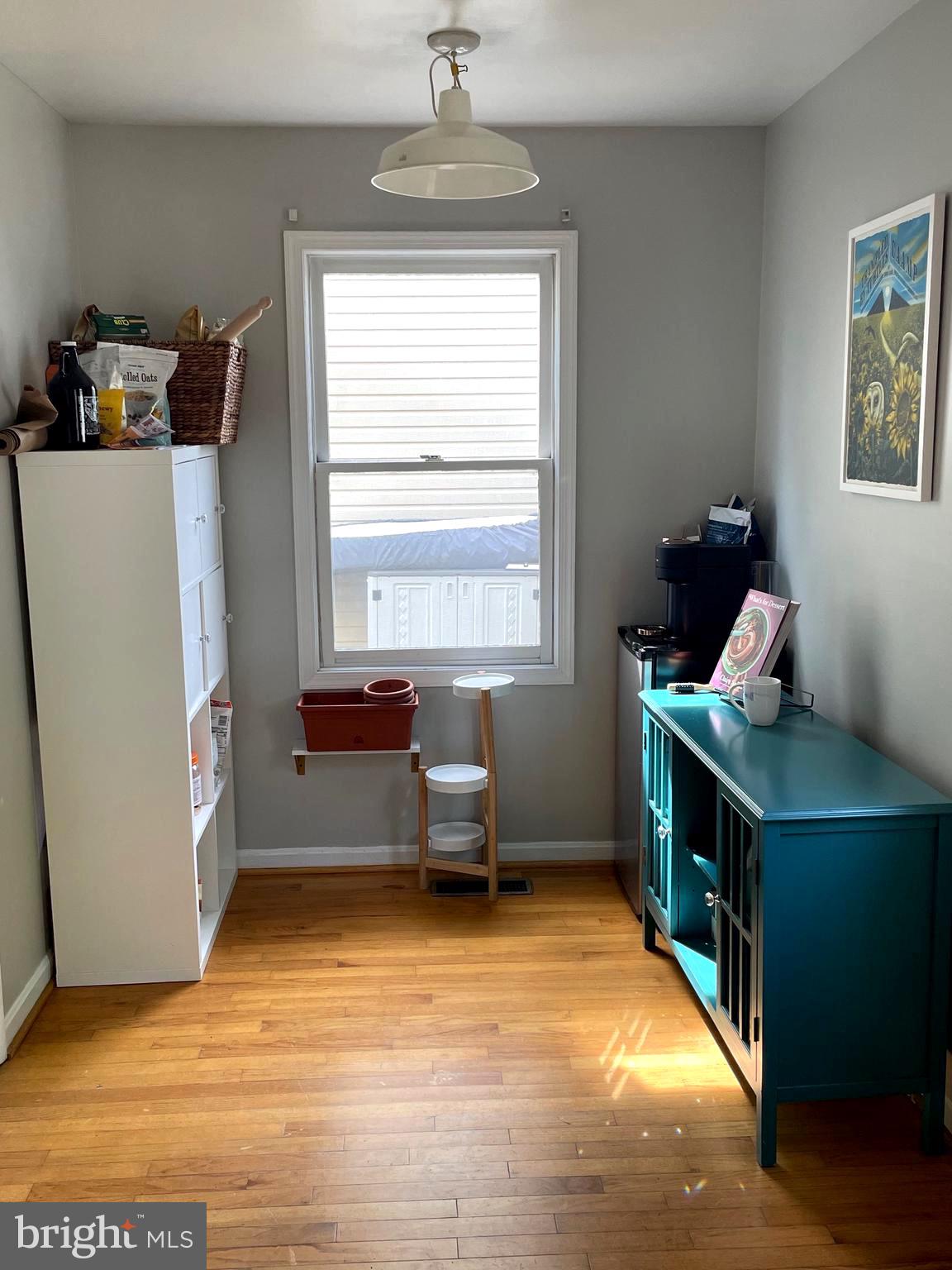 DOUGLAS ESTATES - Residential Lease