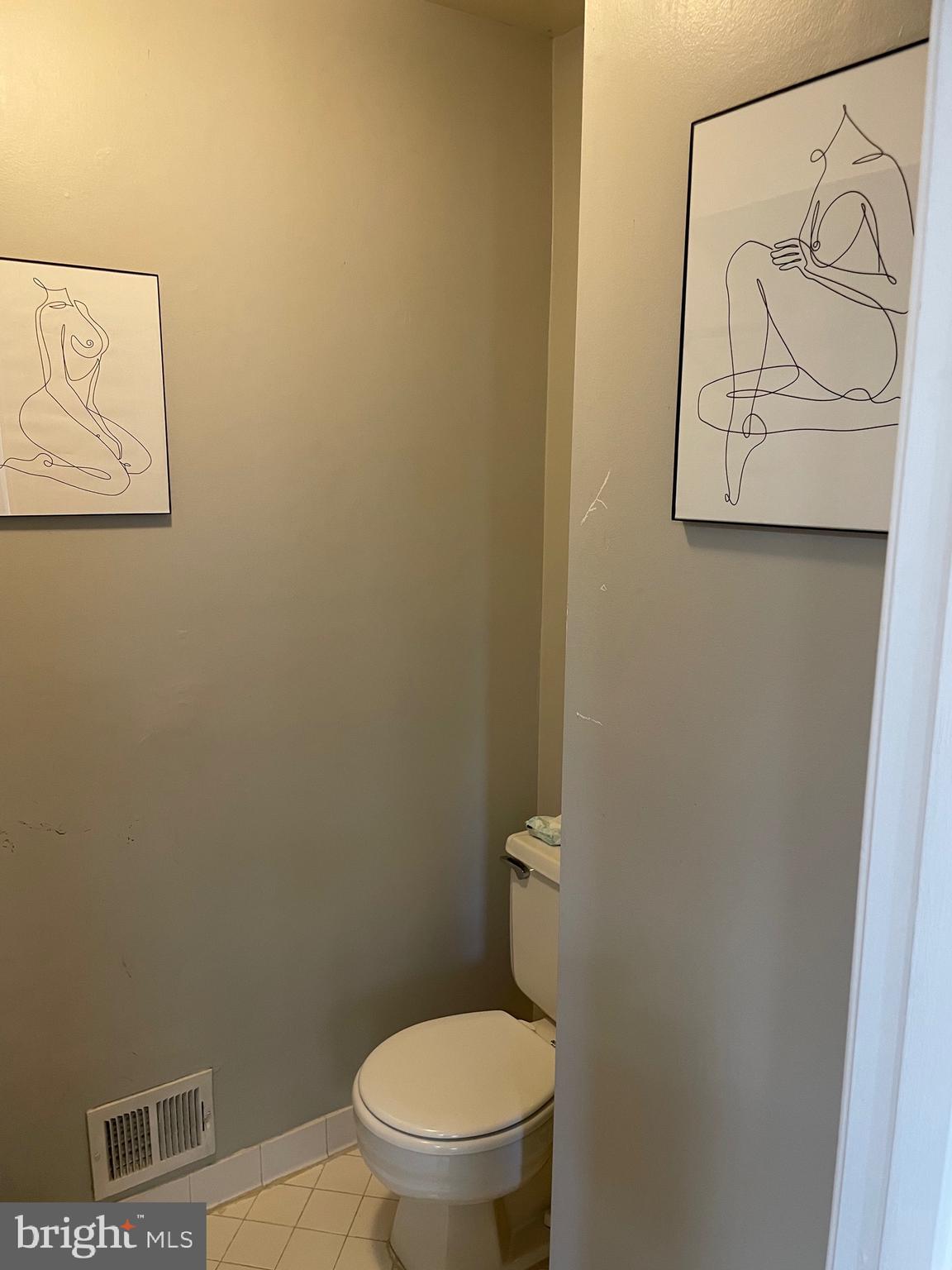 DOUGLAS ESTATES - Residential Lease