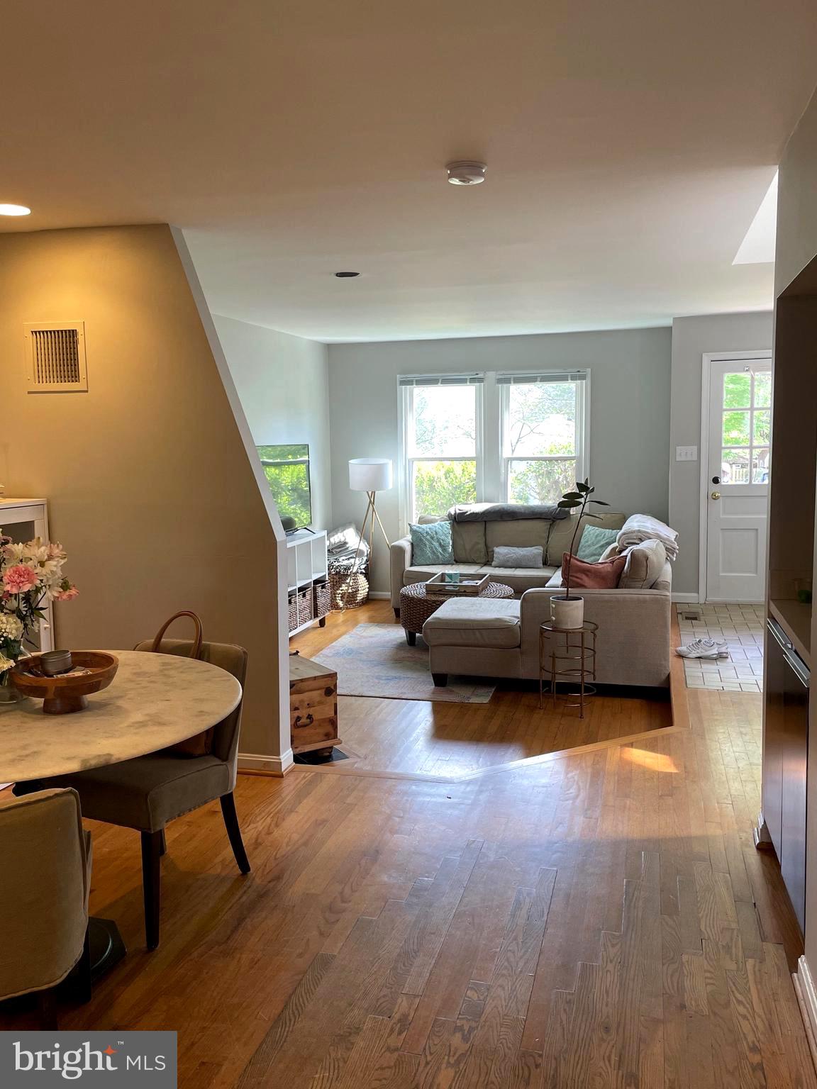 DOUGLAS ESTATES - Residential Lease