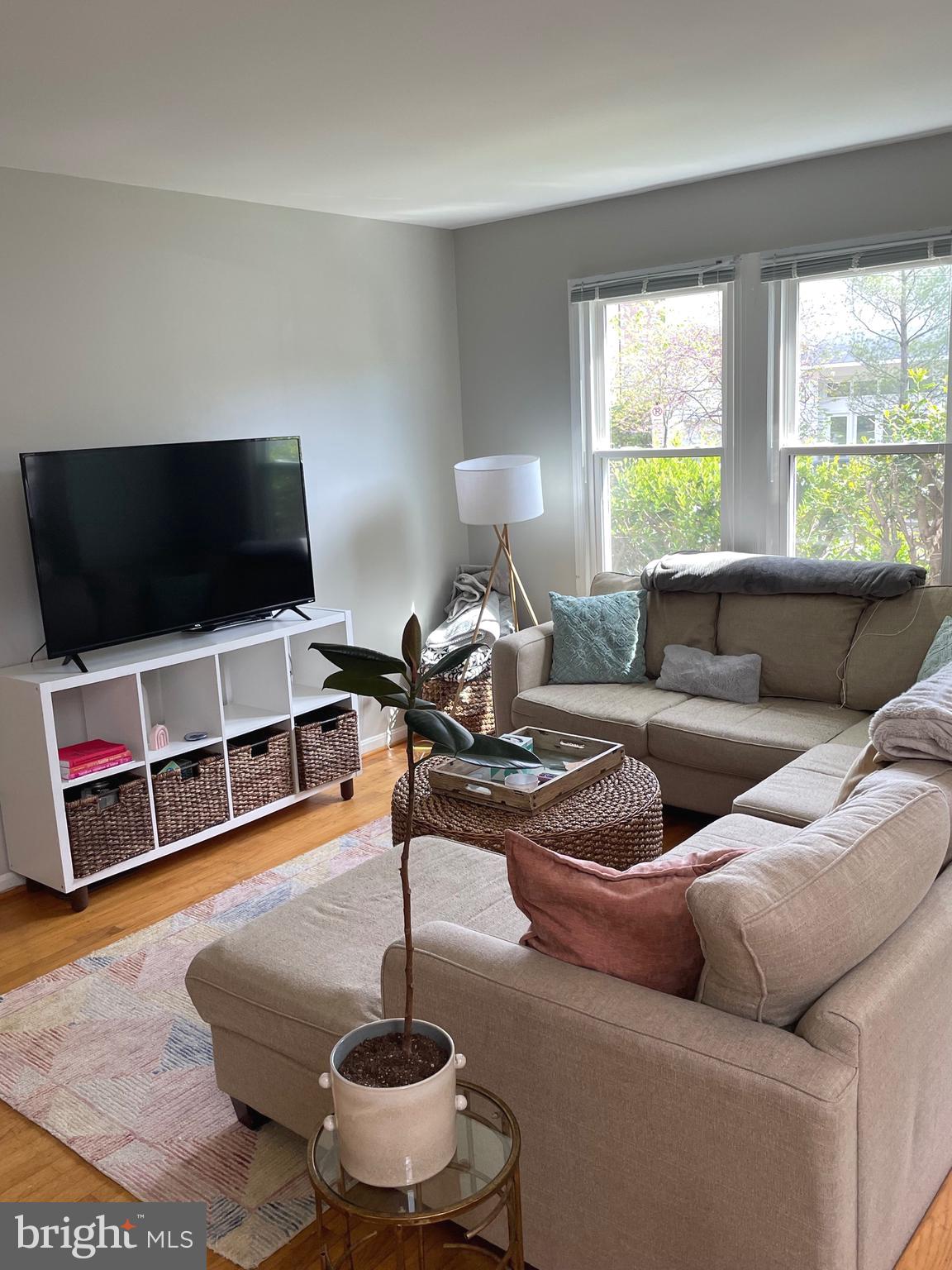 DOUGLAS ESTATES - Residential Lease