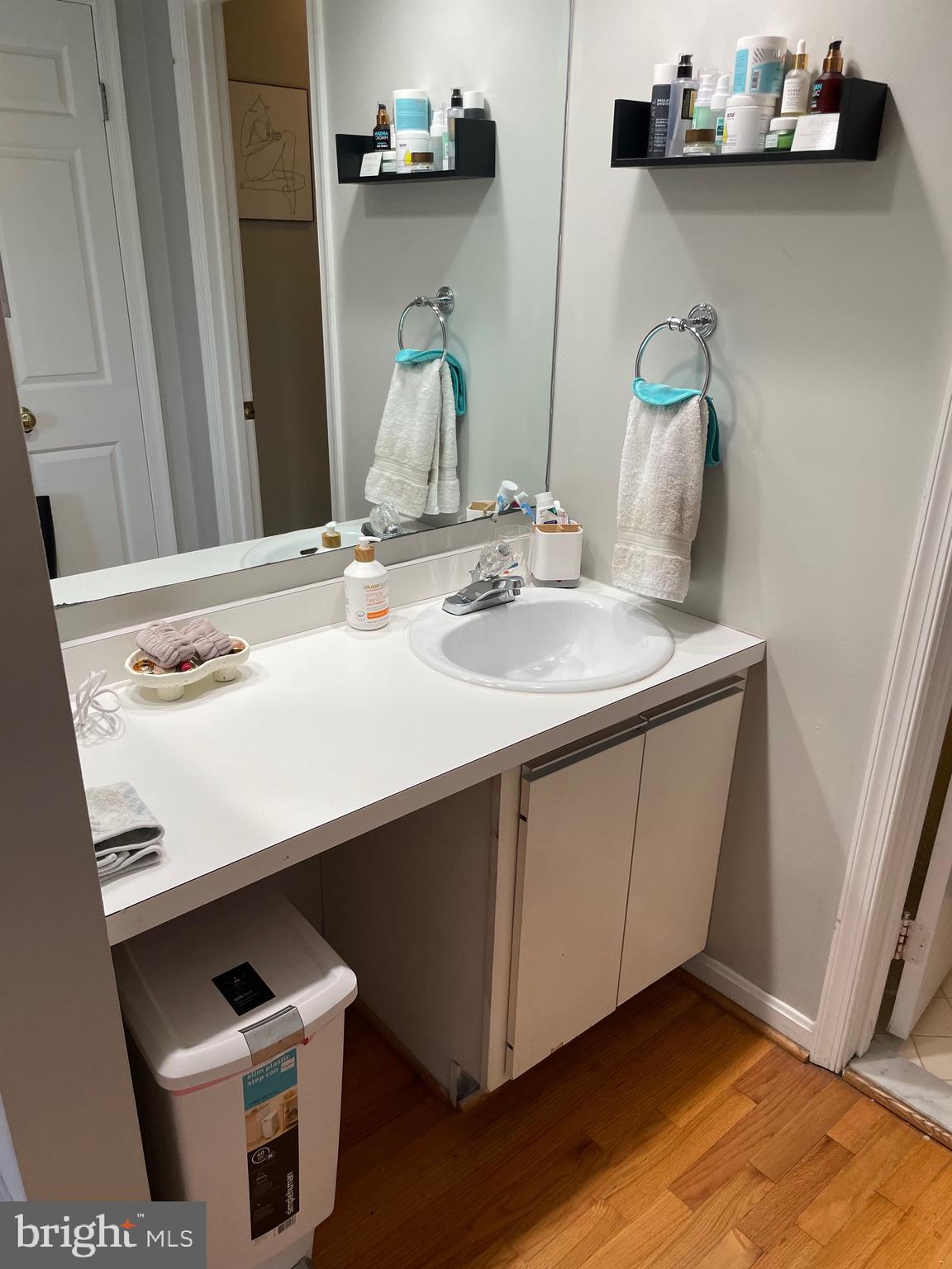 DOUGLAS ESTATES - Residential Lease