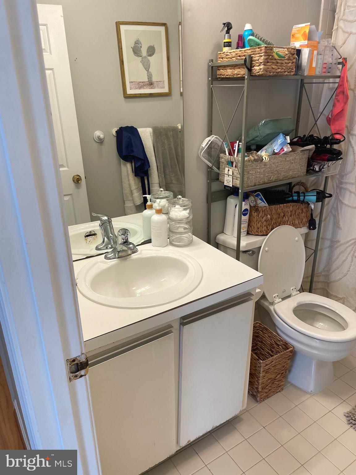 DOUGLAS ESTATES - Residential Lease