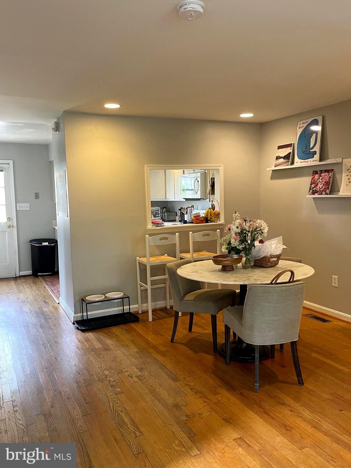 DOUGLAS ESTATES - Residential Lease