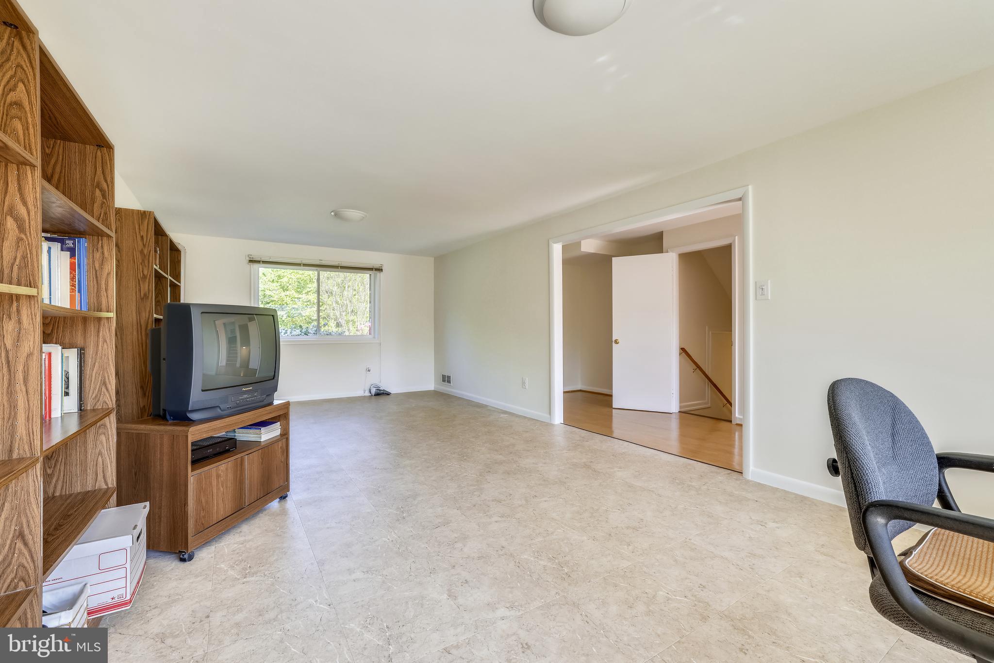 HILLANDALE HEIGHTS - Residential