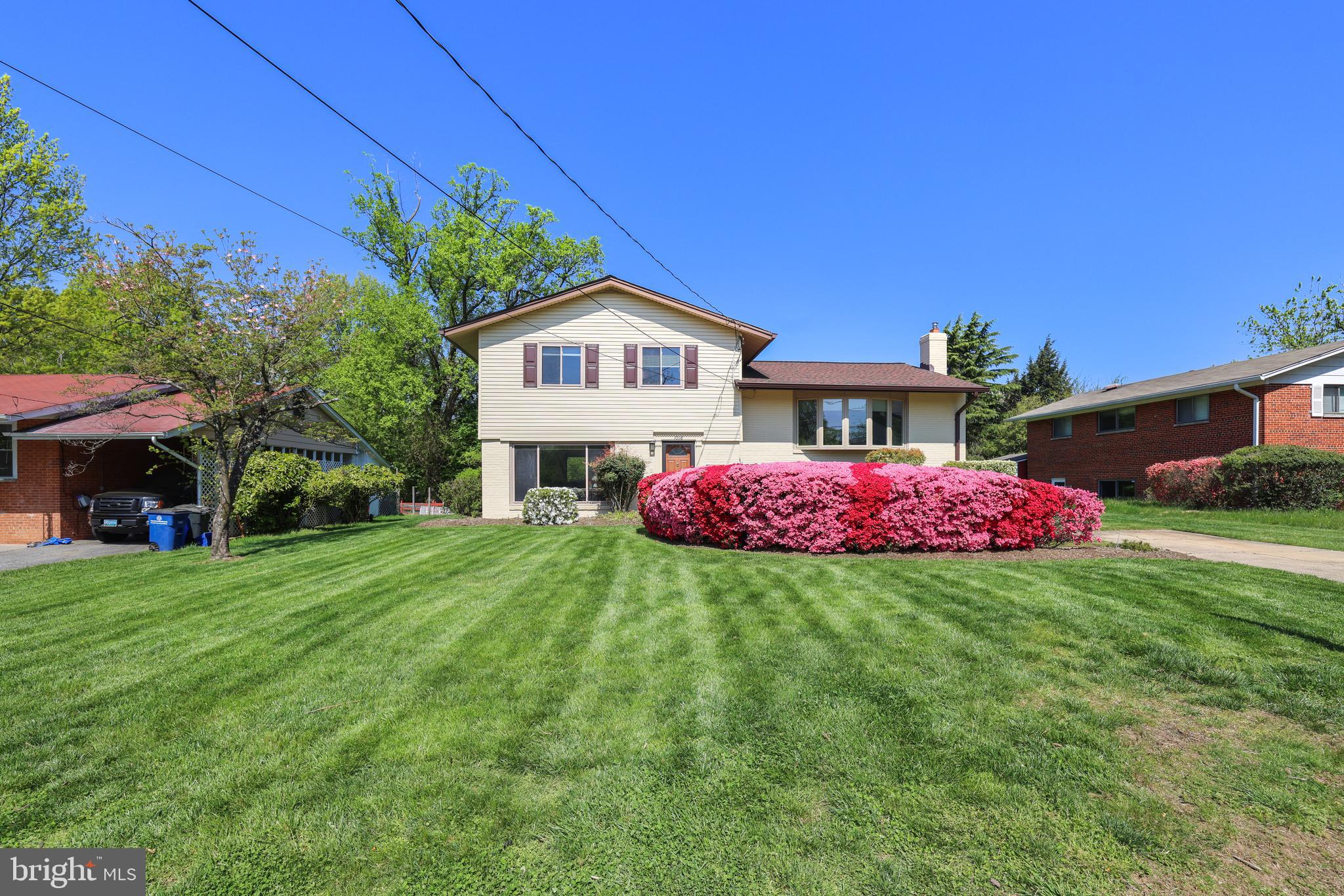 HILLANDALE HEIGHTS - Residential